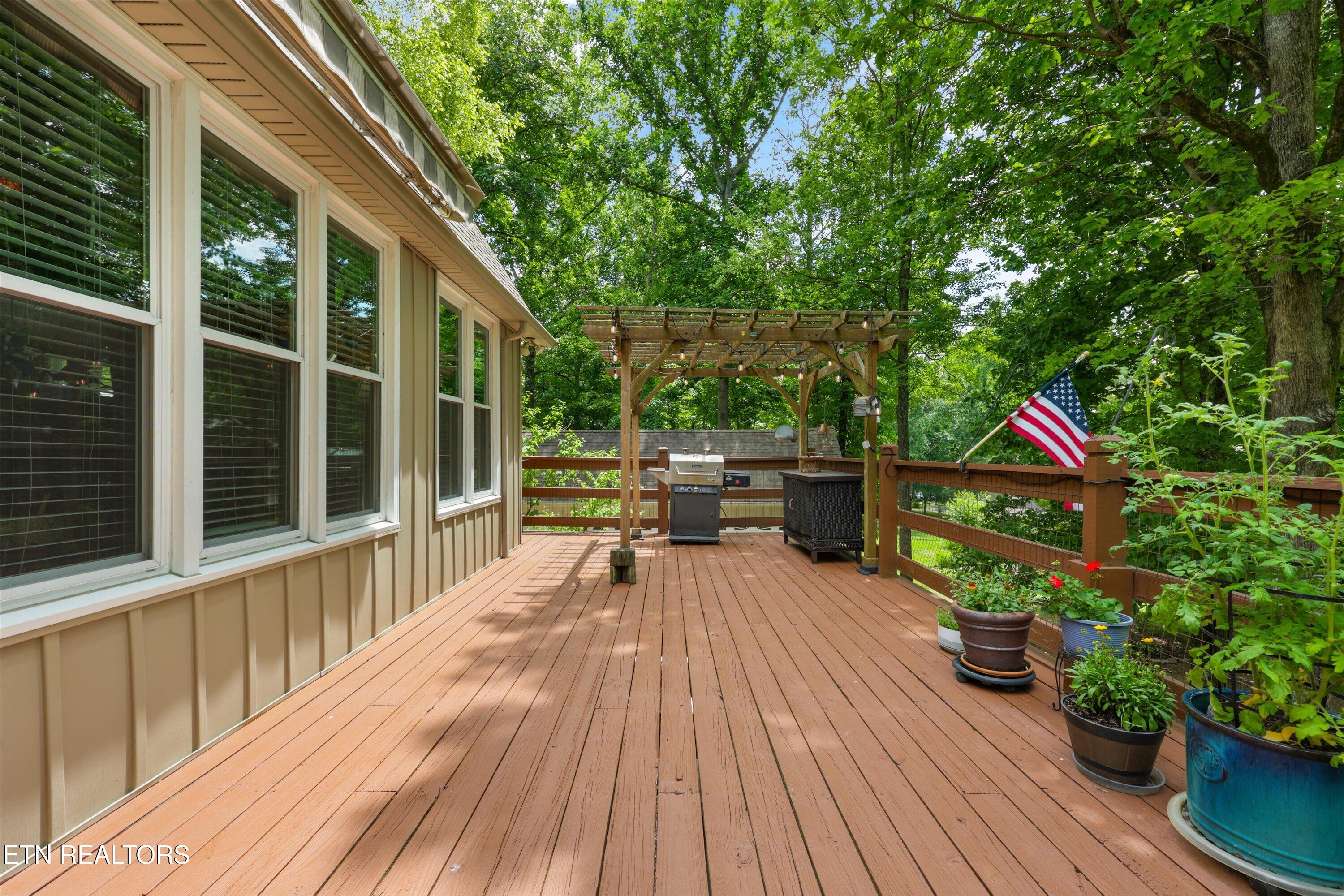 131 Shore Loop Andersonville TN 37705