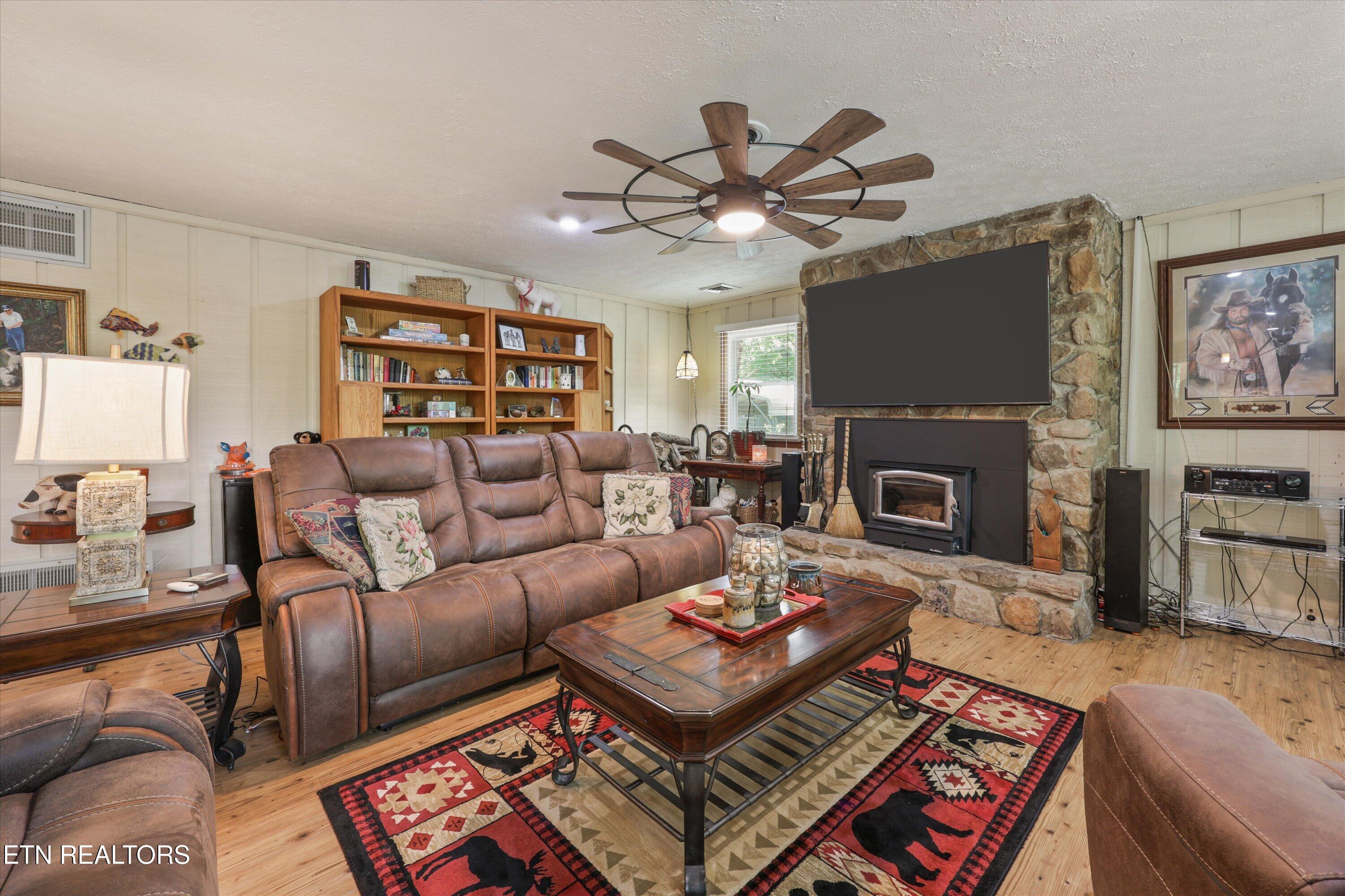 131 Shore Loop Andersonville TN 37705