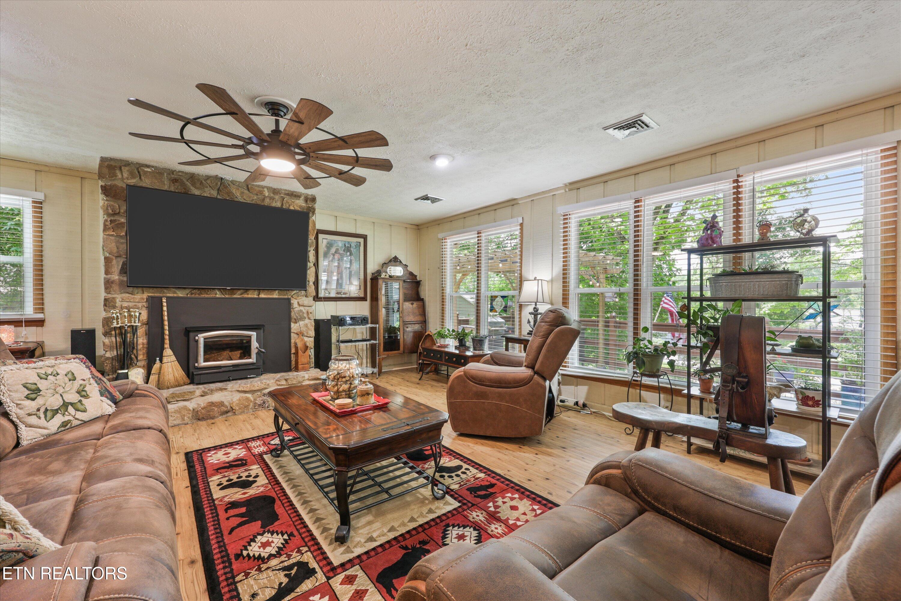 131 Shore Loop Andersonville TN 37705