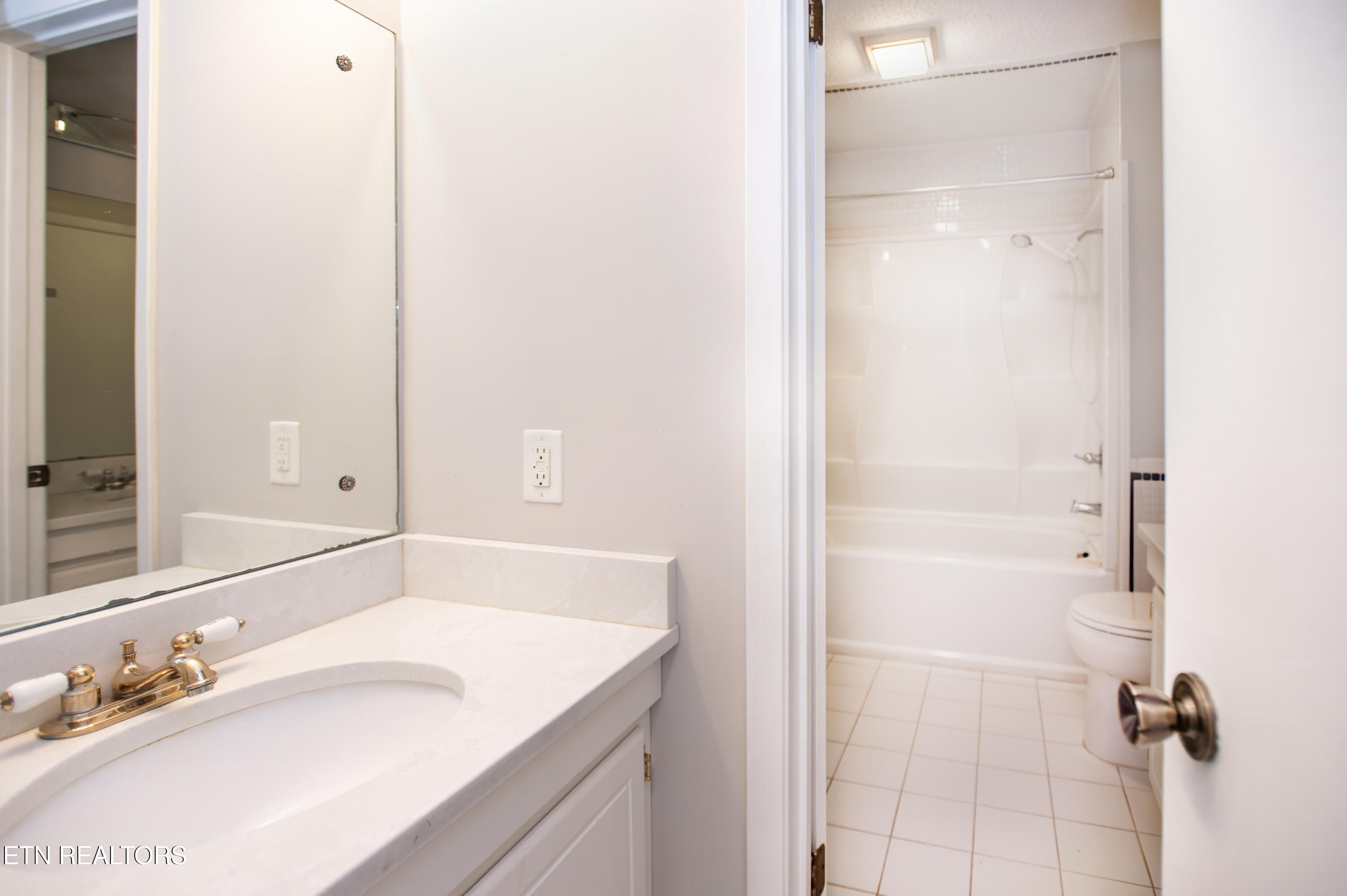 8500 Olde Colony Trail Knoxville TN 37923