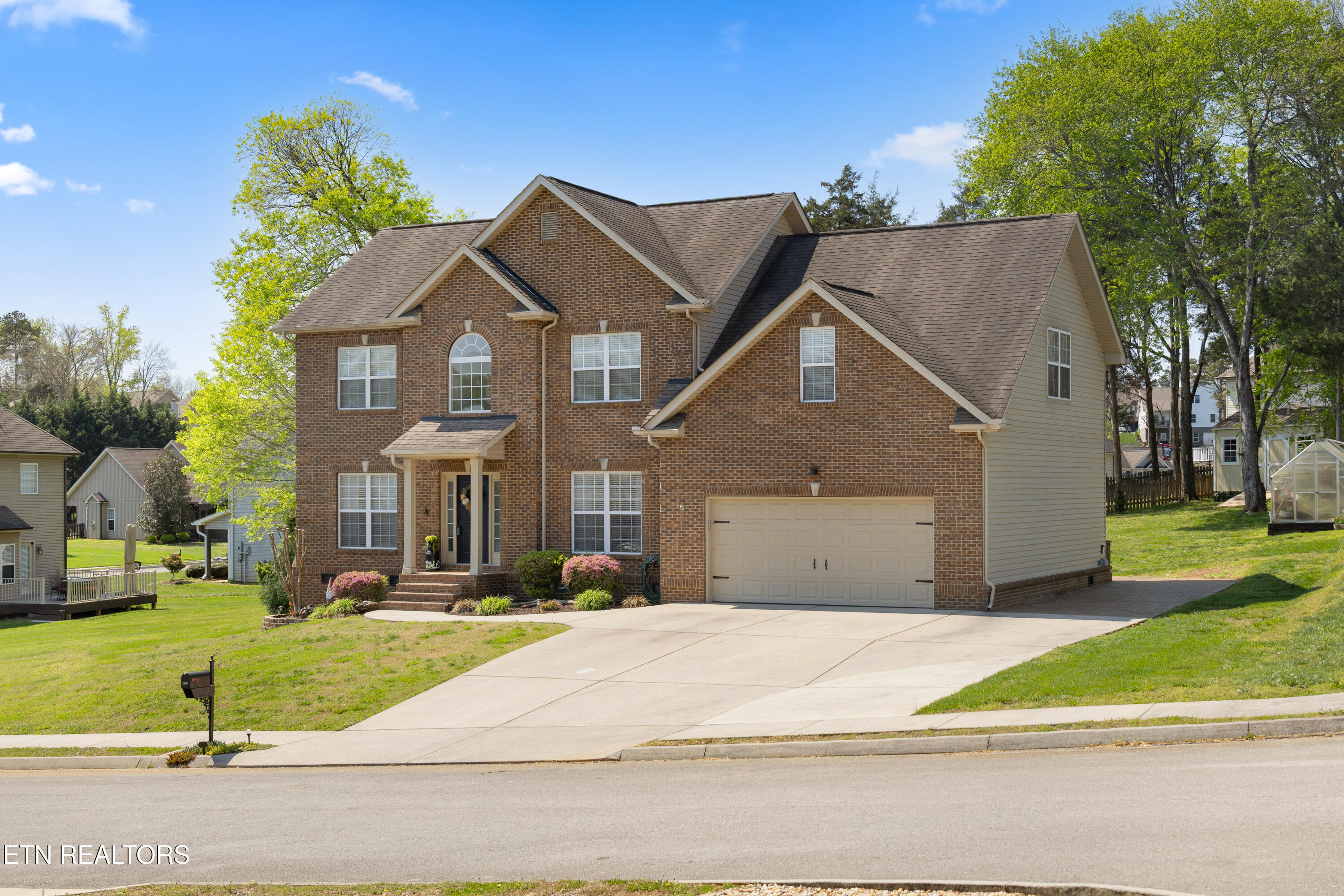 225 Caulderwood Lane Lenoir City TN 37771
