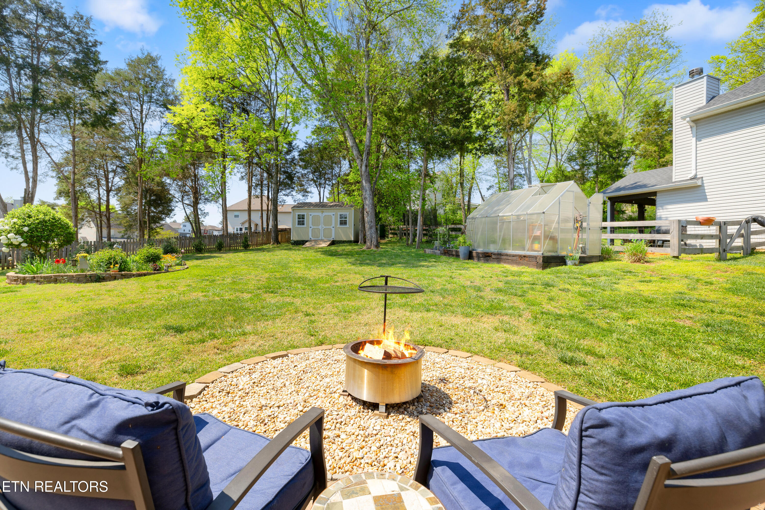 225 Caulderwood Lane Lenoir City TN 37771