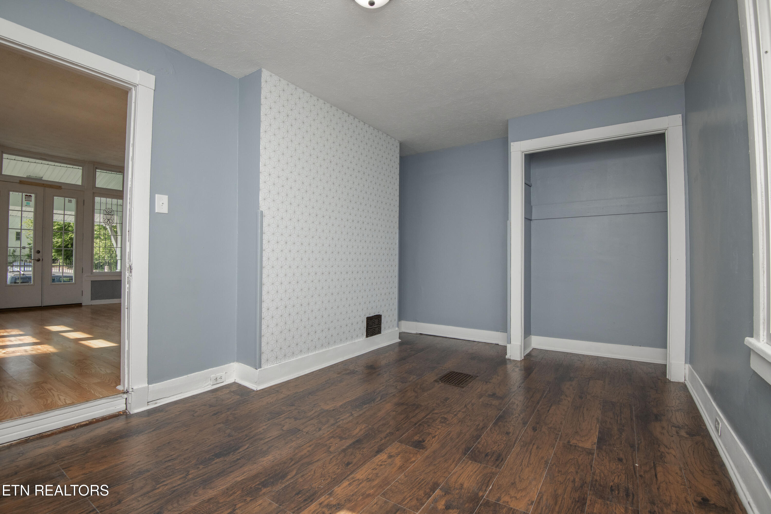 117 E Glenwood Avenue Knoxville TN 37917
