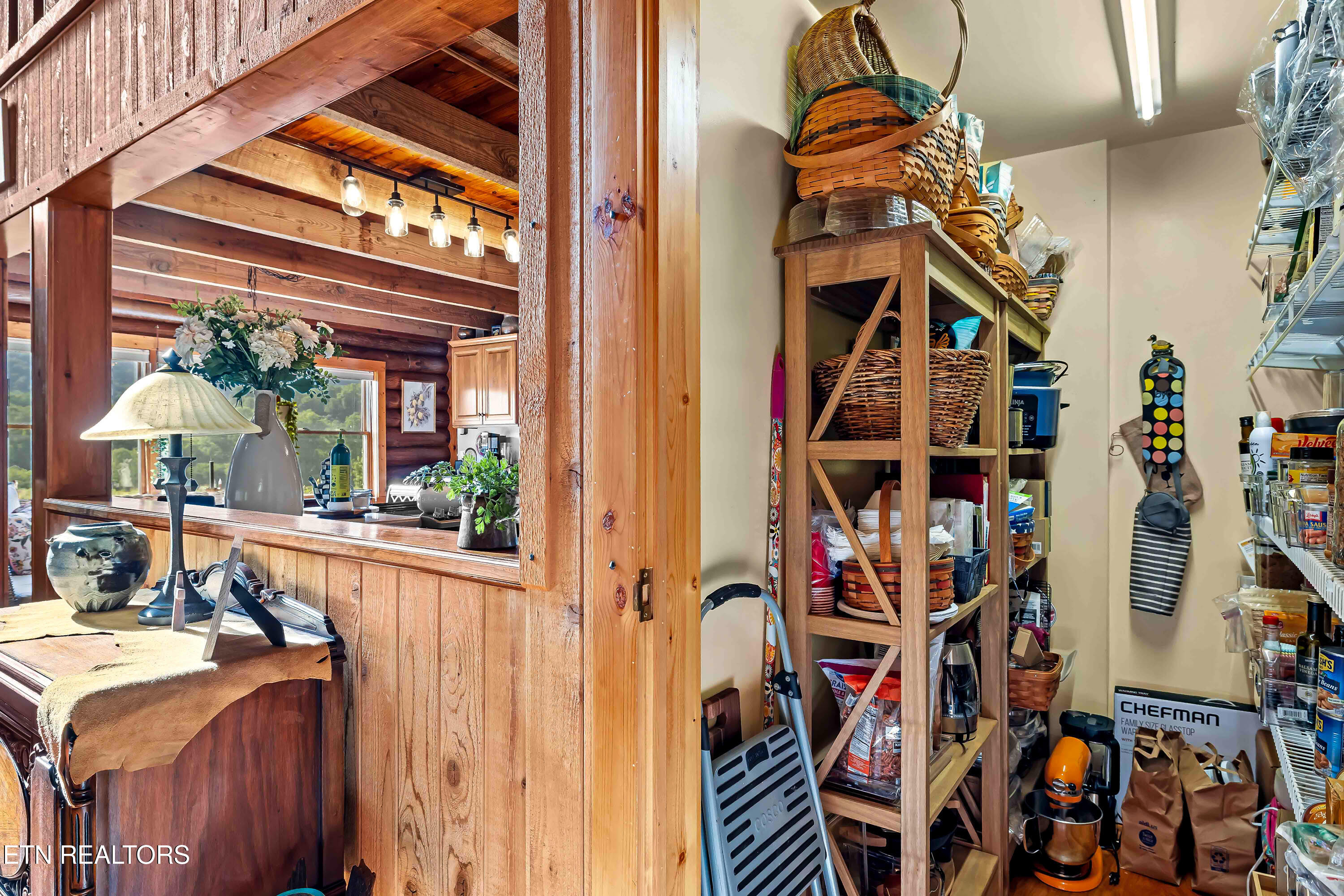 918 Country Lane Walland TN 37886