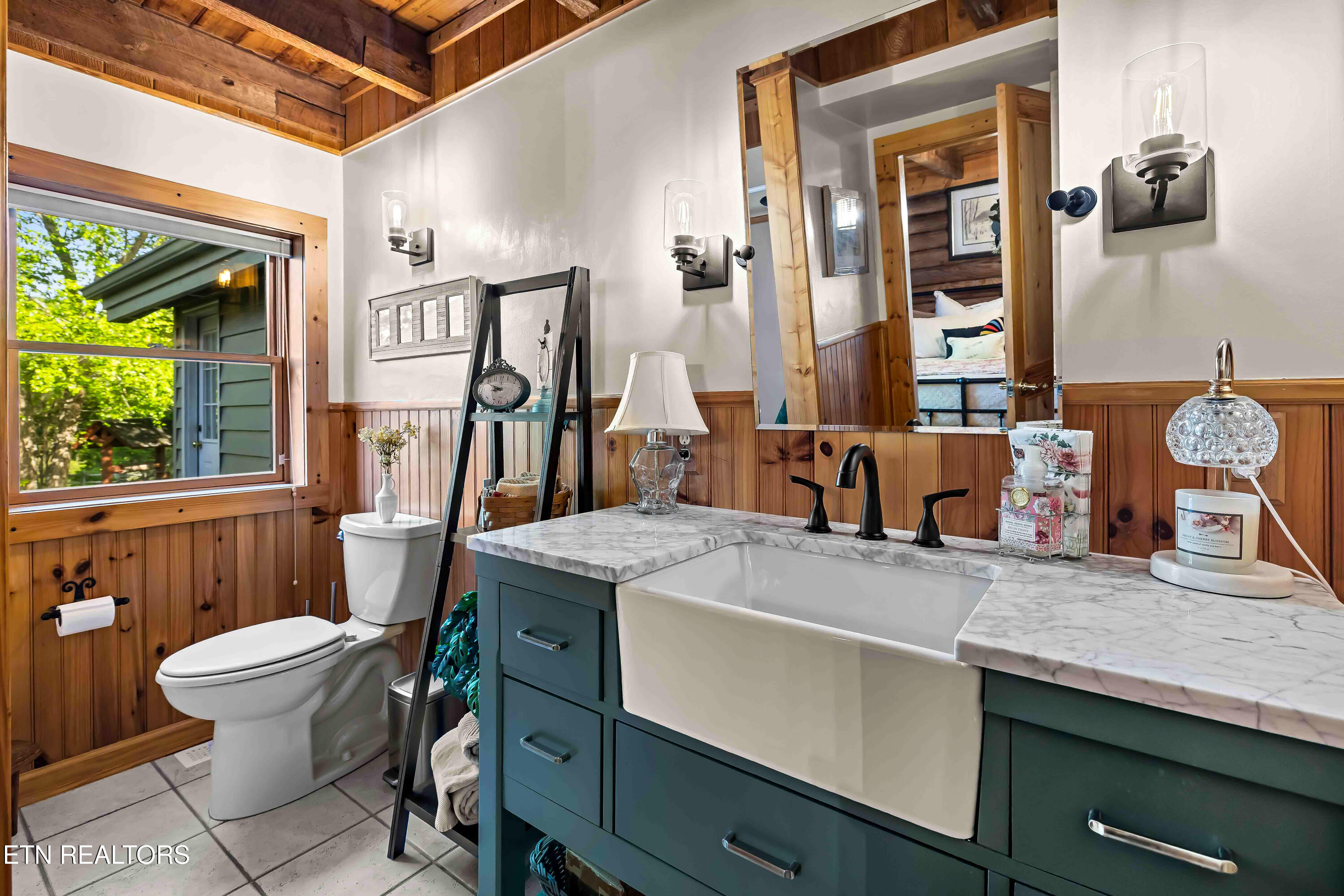 918 Country Lane Walland TN 37886