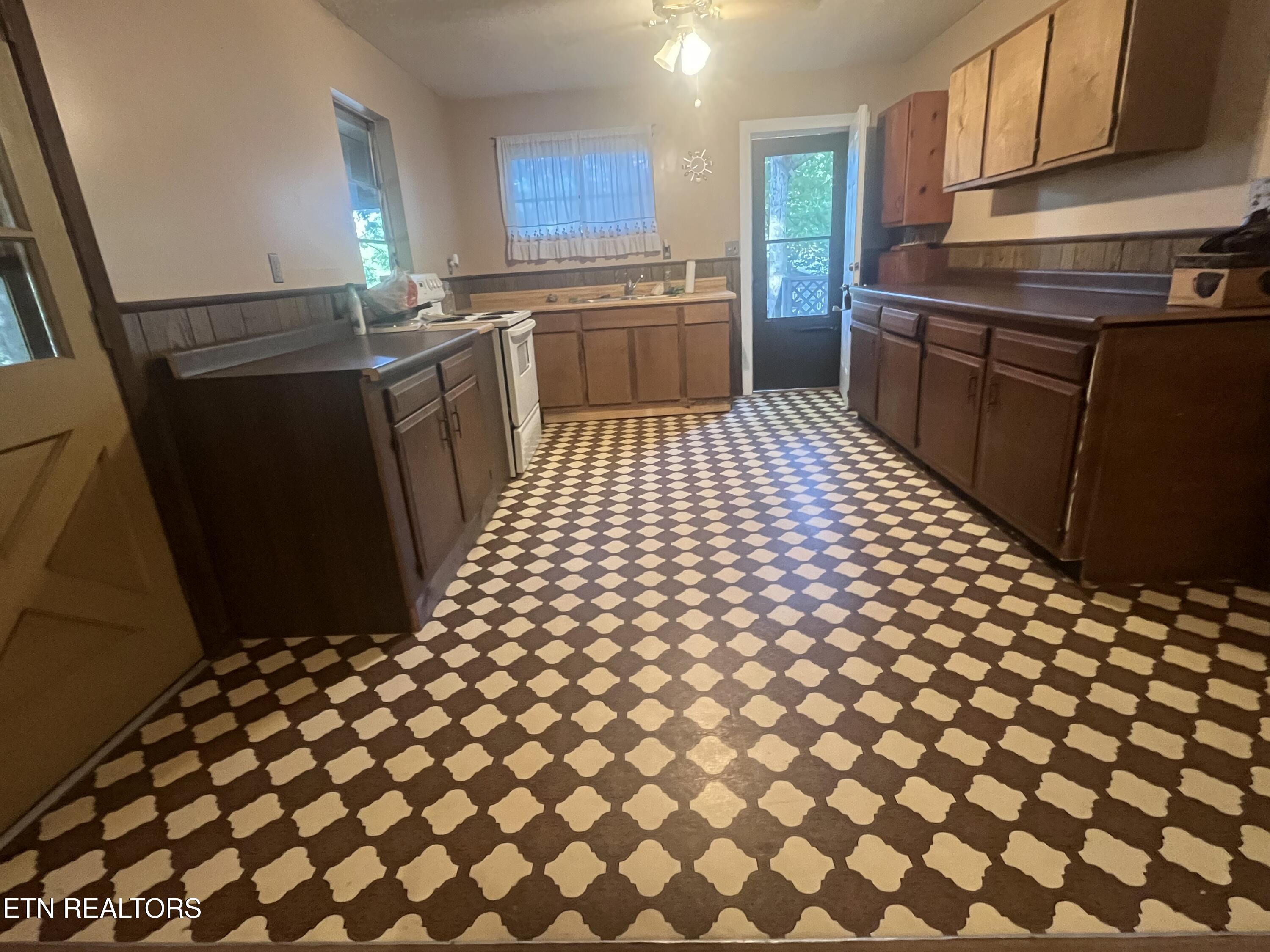 2245 Mount Pleasant Road Vonore TN 37885