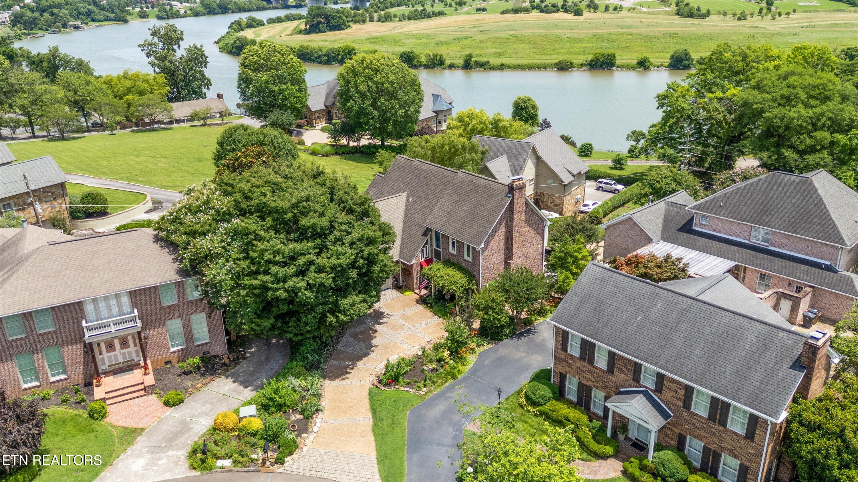 424 Boxwood Knoxville TN 37919