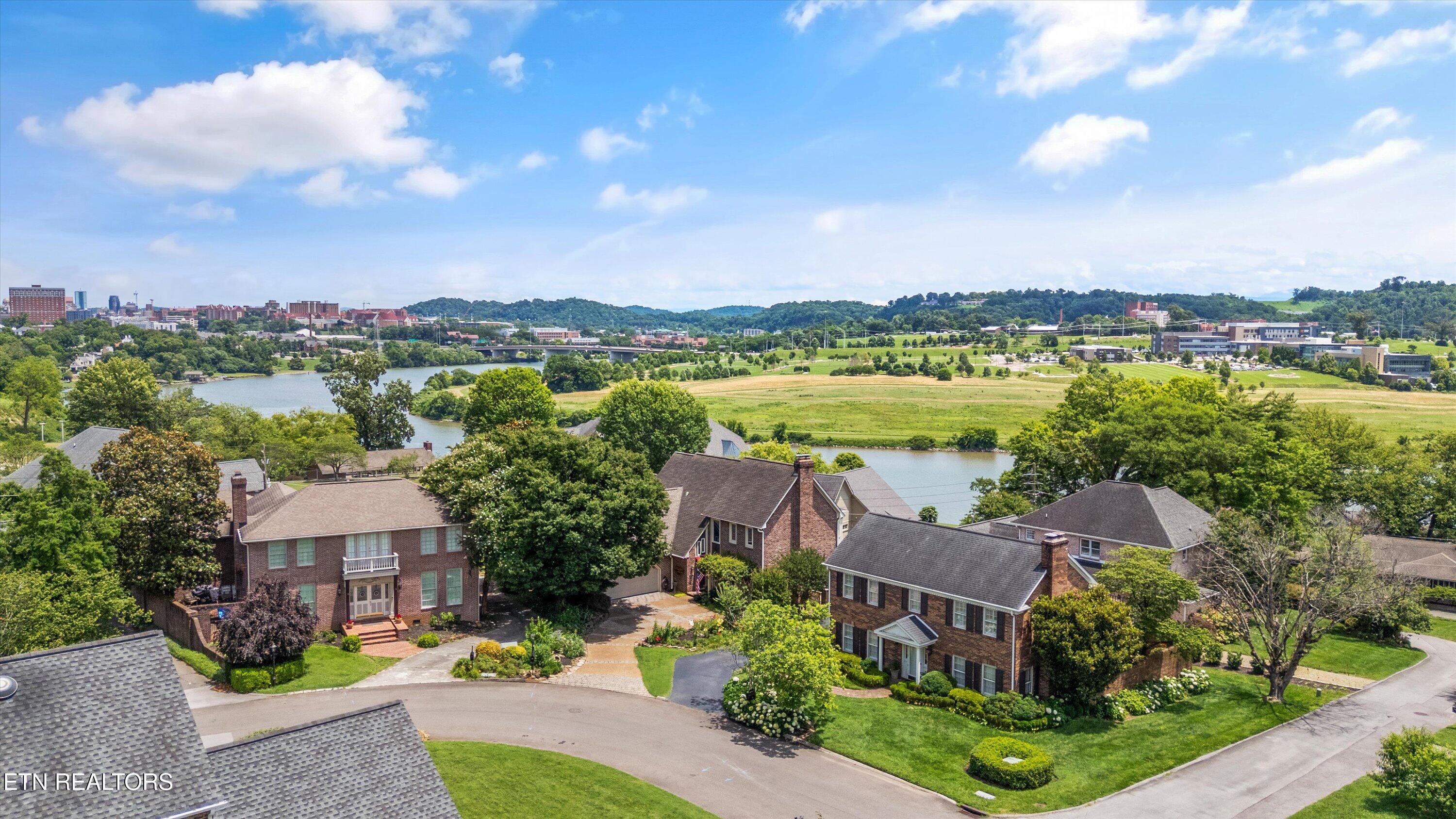 424 Boxwood Knoxville TN 37919