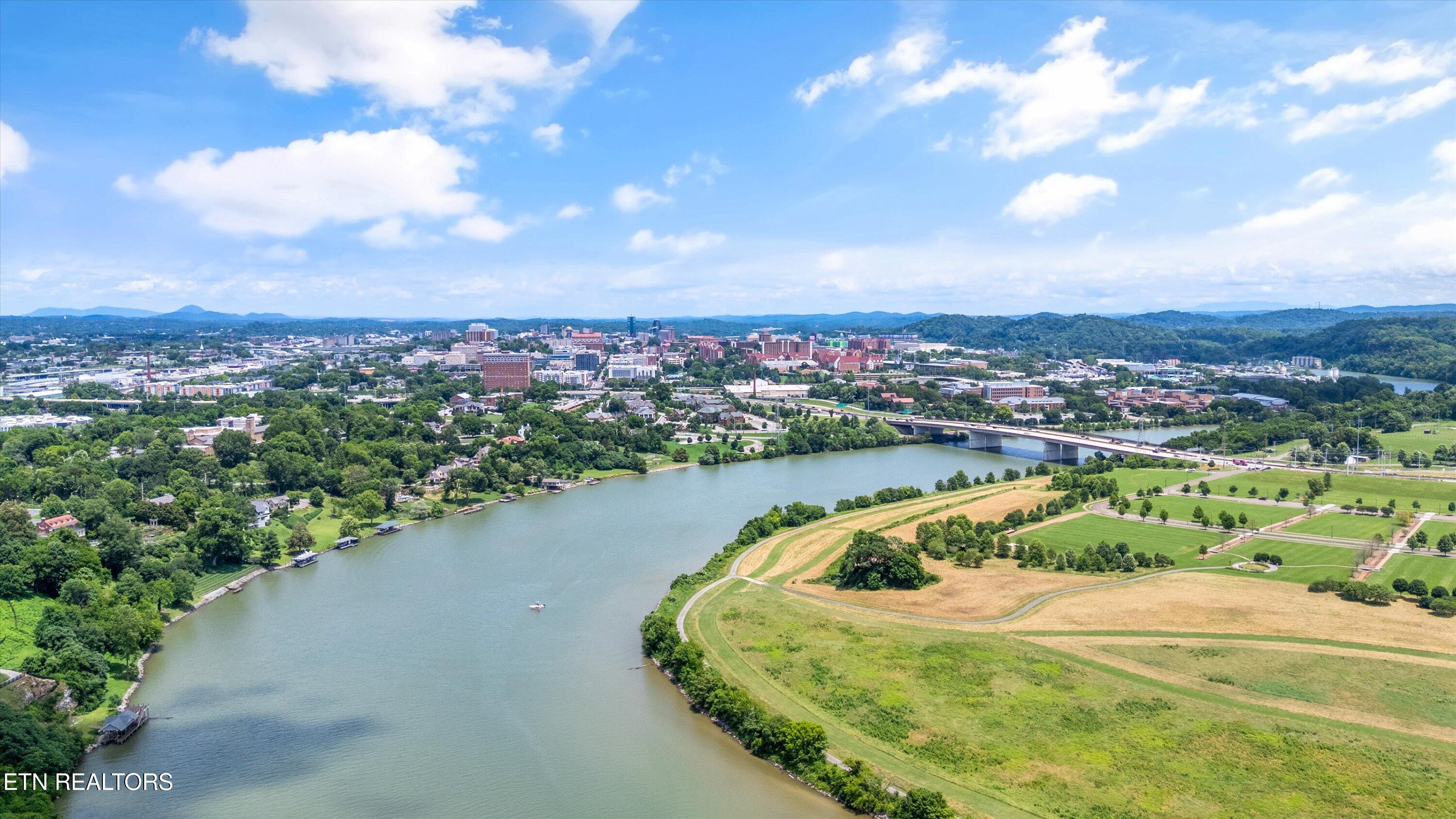 424 Boxwood Knoxville TN 37919