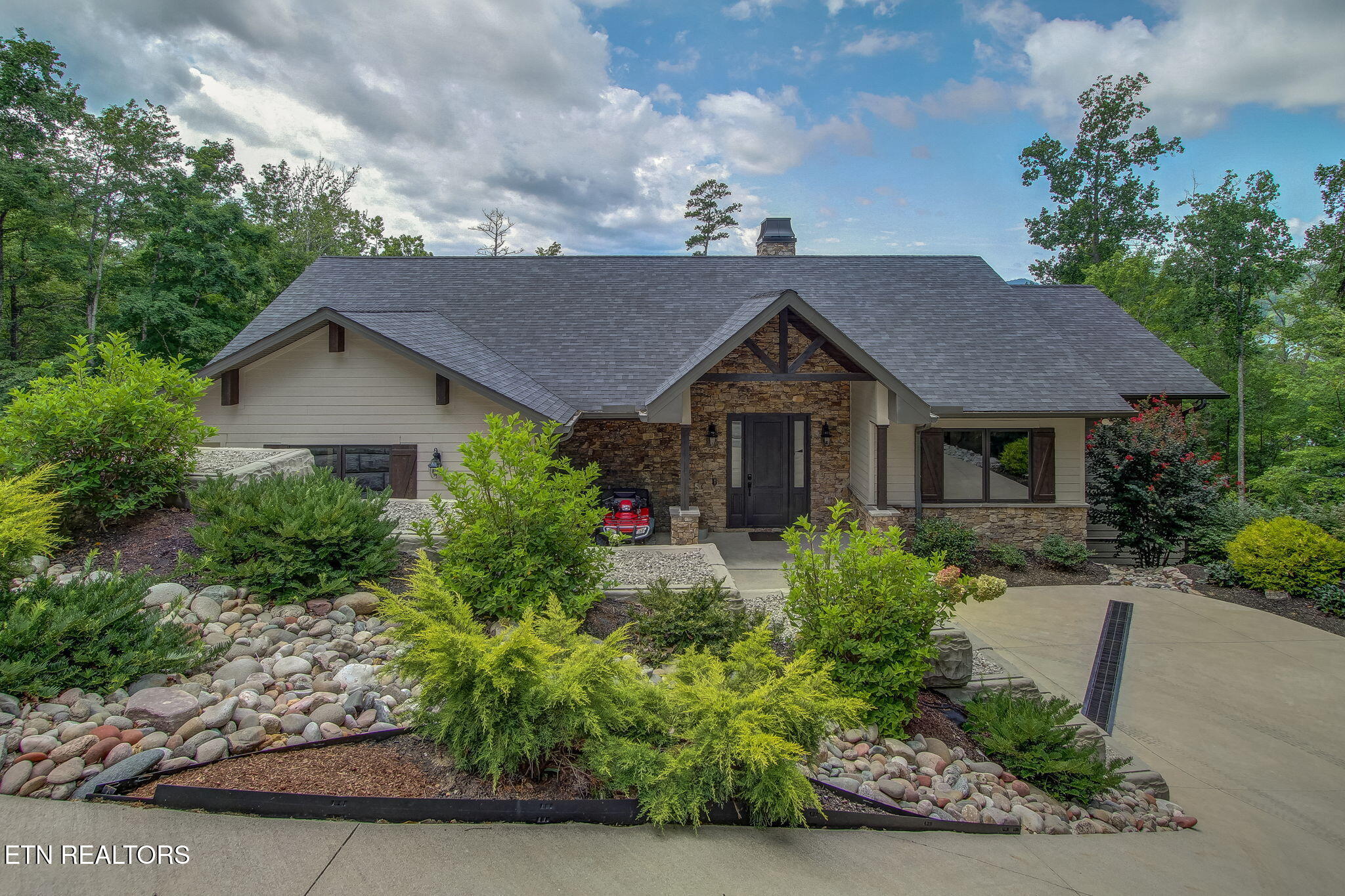 163 Scott Sharps Chapel TN 37866