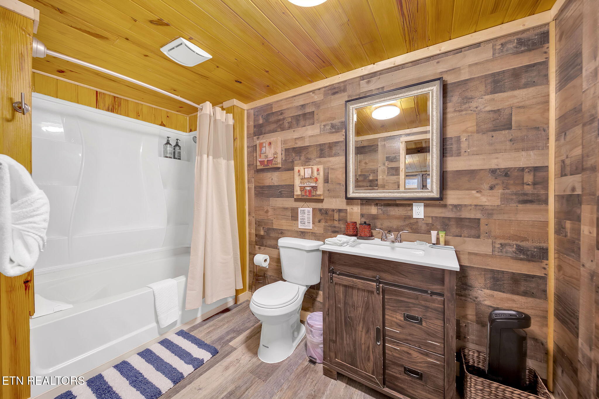 Pigeon Forge TN 37863