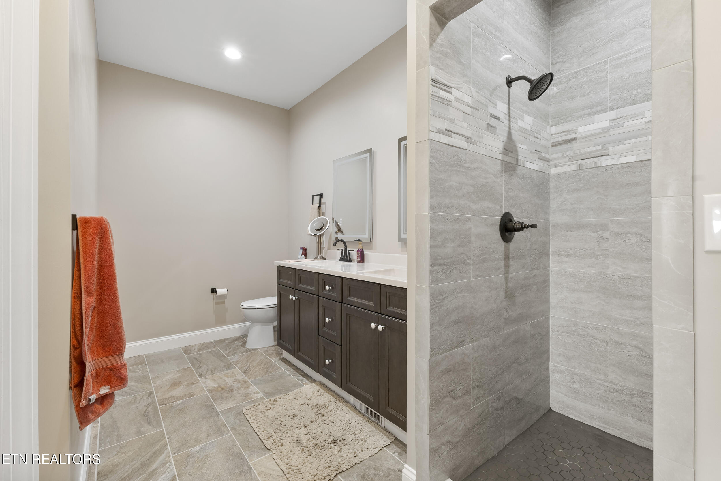 2095 Ivy Way Newport TN 37821