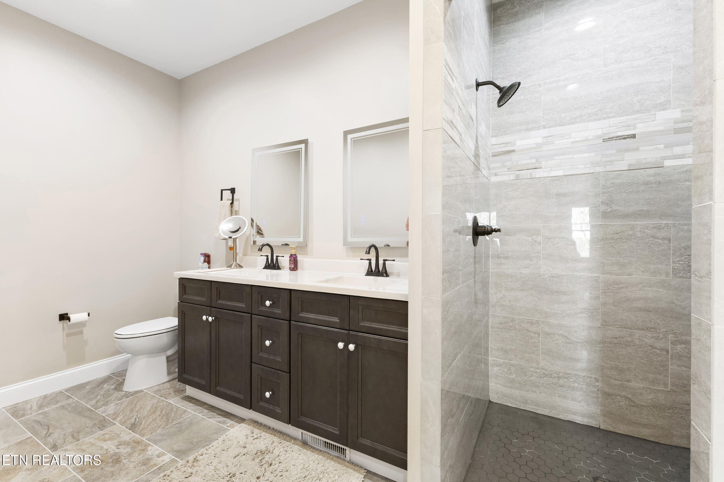 2095 Ivy Way Newport TN 37821