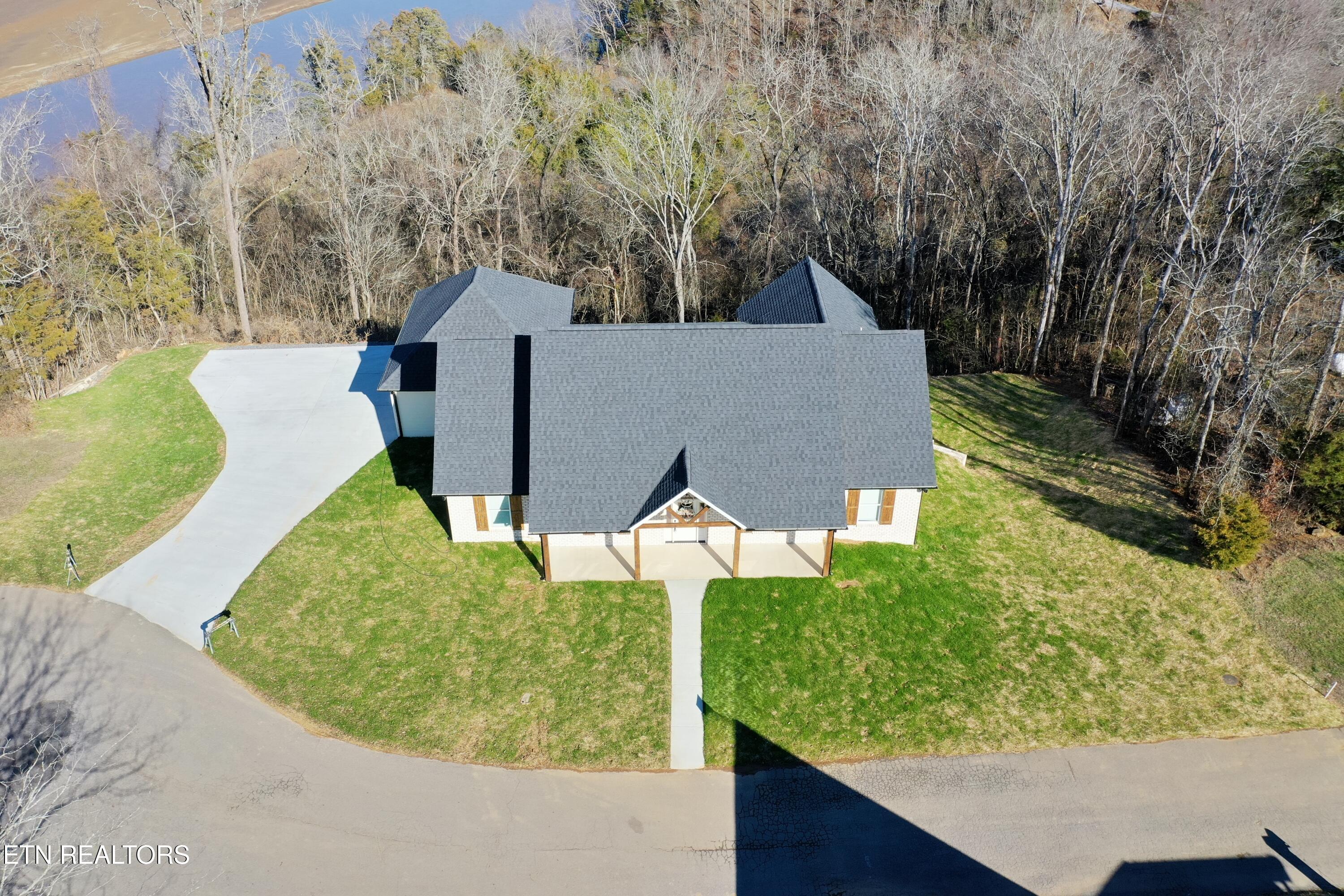 2095 Ivy Way Newport TN 37821