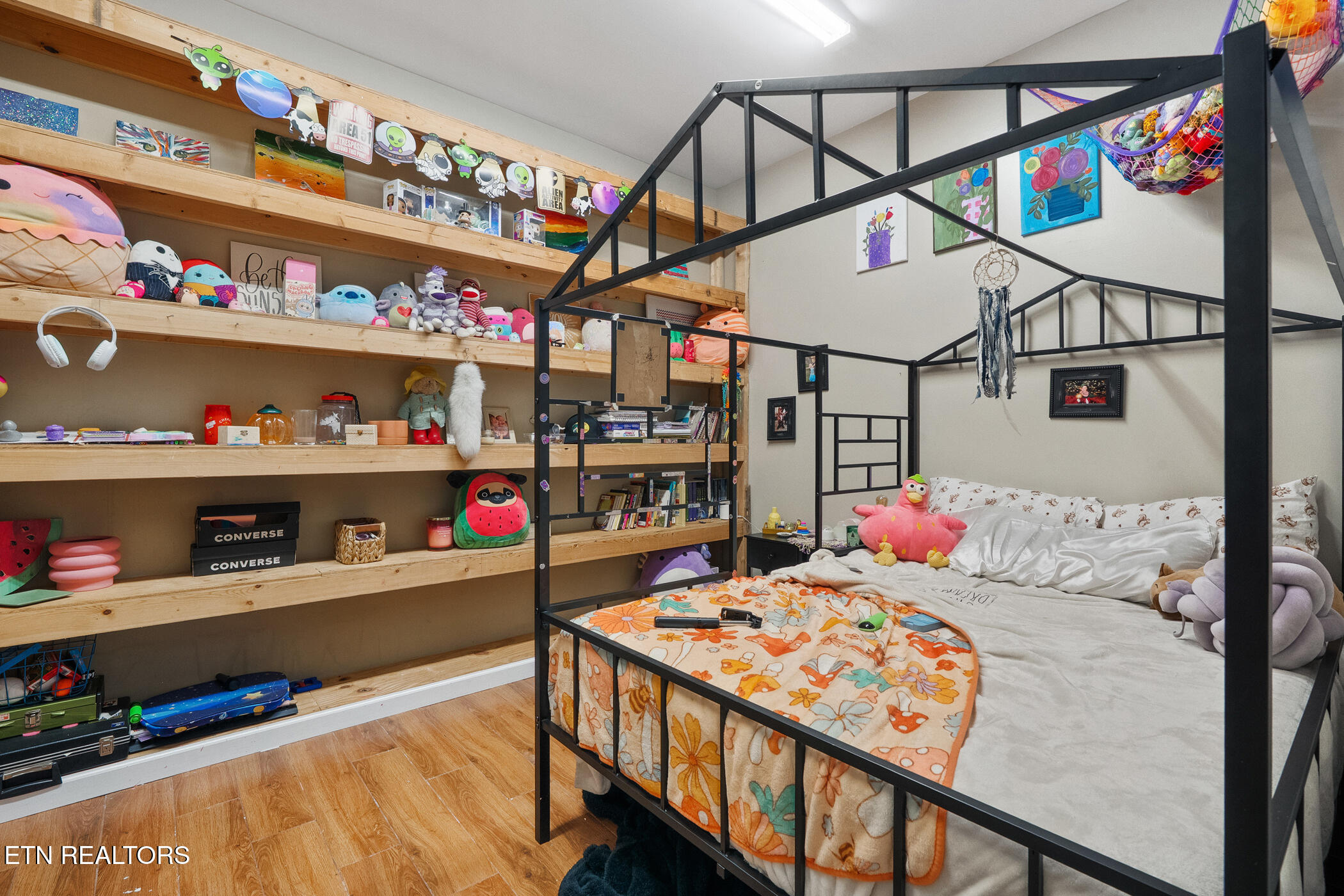 1819 Skyhawk Lane Pigeon Forge TN 37876