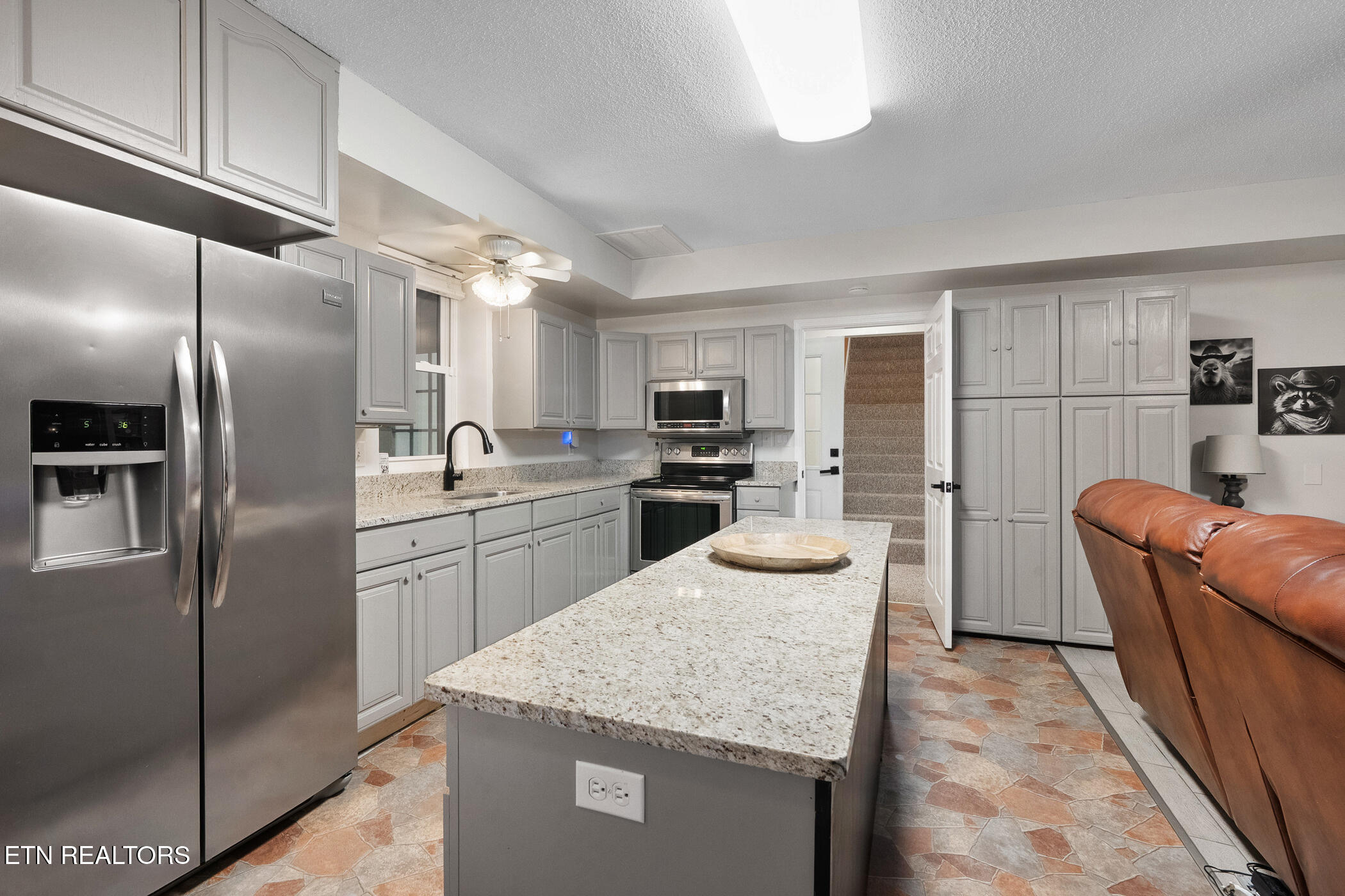 1819 Skyhawk Lane Pigeon Forge TN 37876