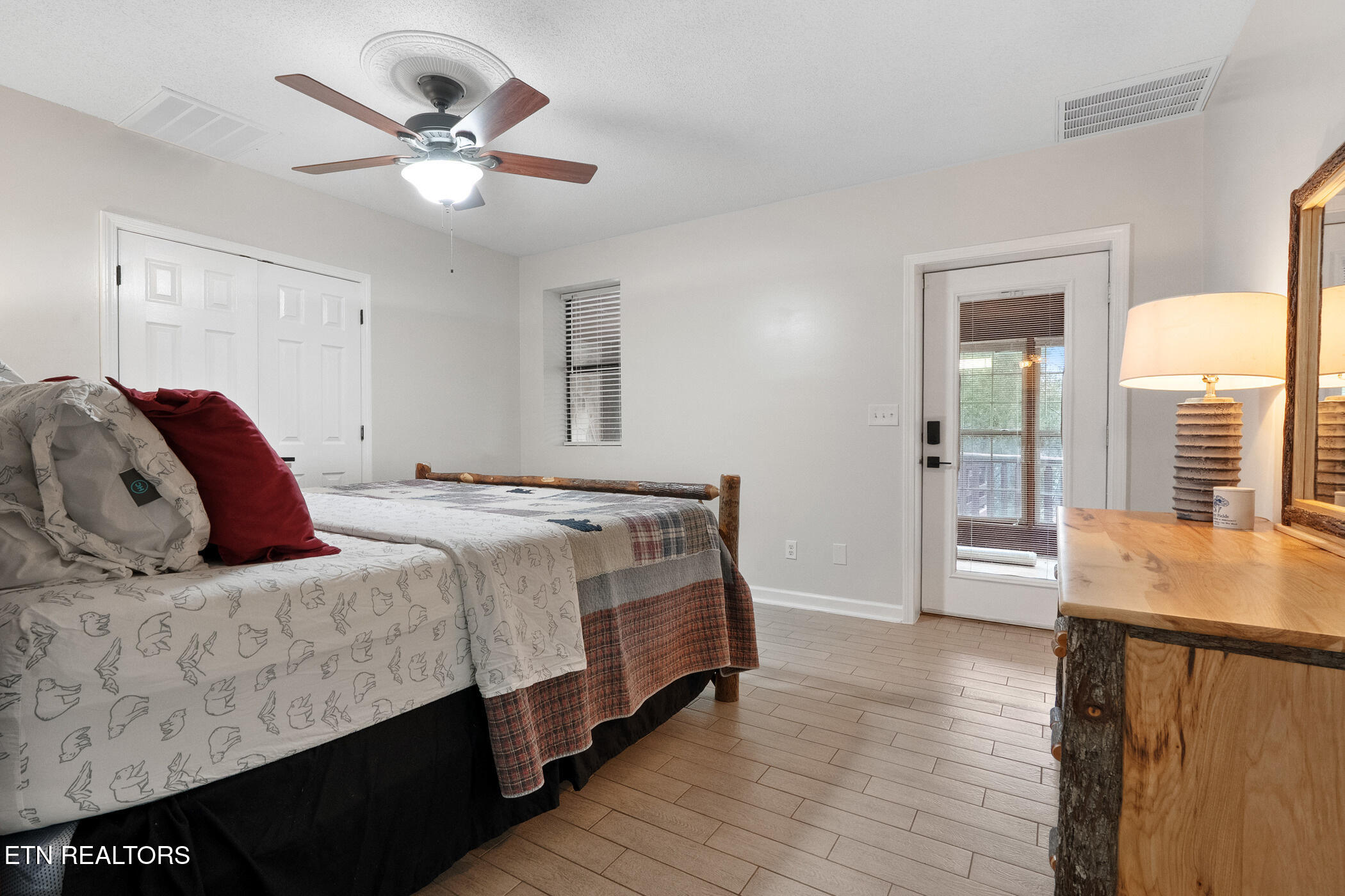 1819 Skyhawk Lane Pigeon Forge TN 37876
