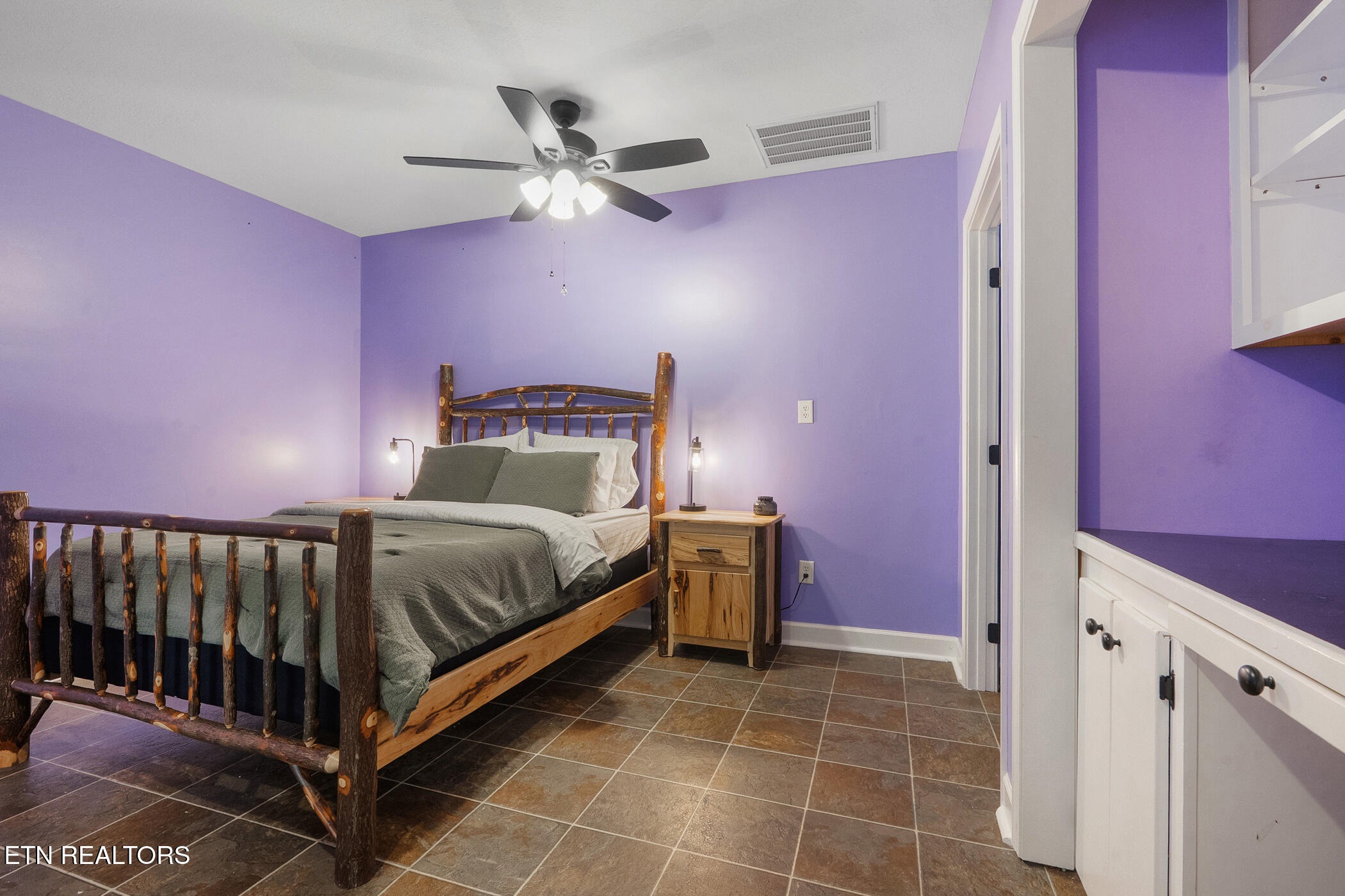 1819 Skyhawk Lane Pigeon Forge TN 37876