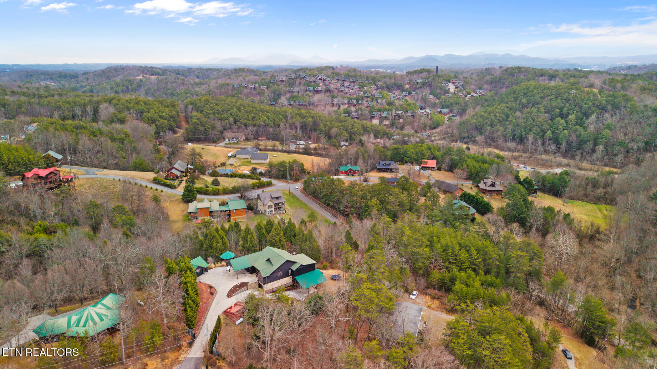 1819 Skyhawk Lane Pigeon Forge TN 37876