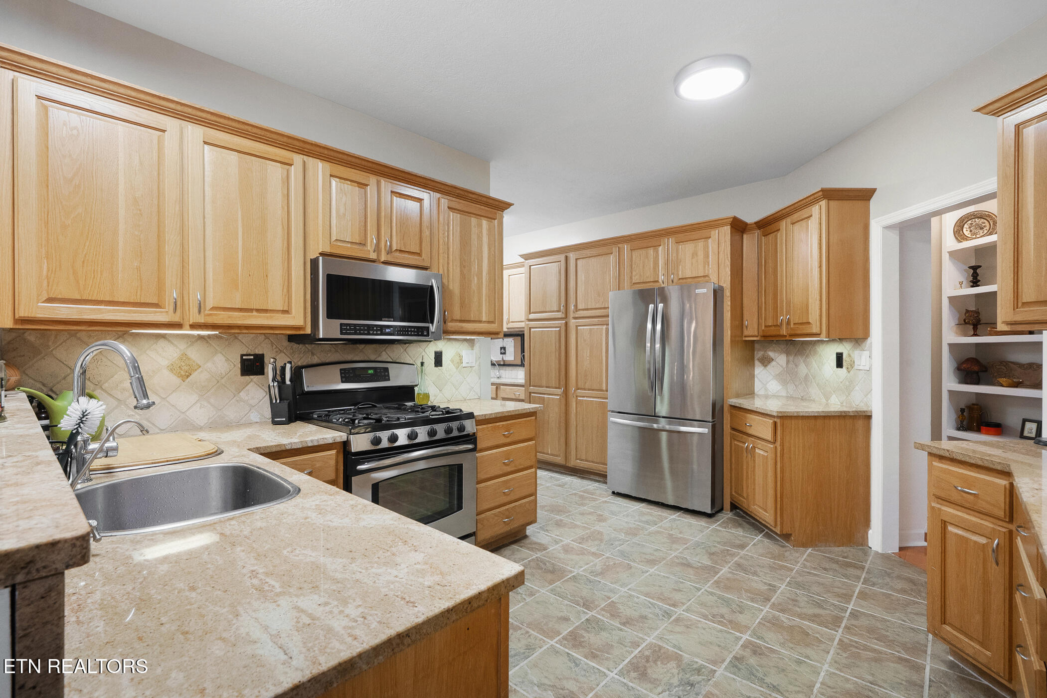 1819 Skyhawk Lane Pigeon Forge TN 37876