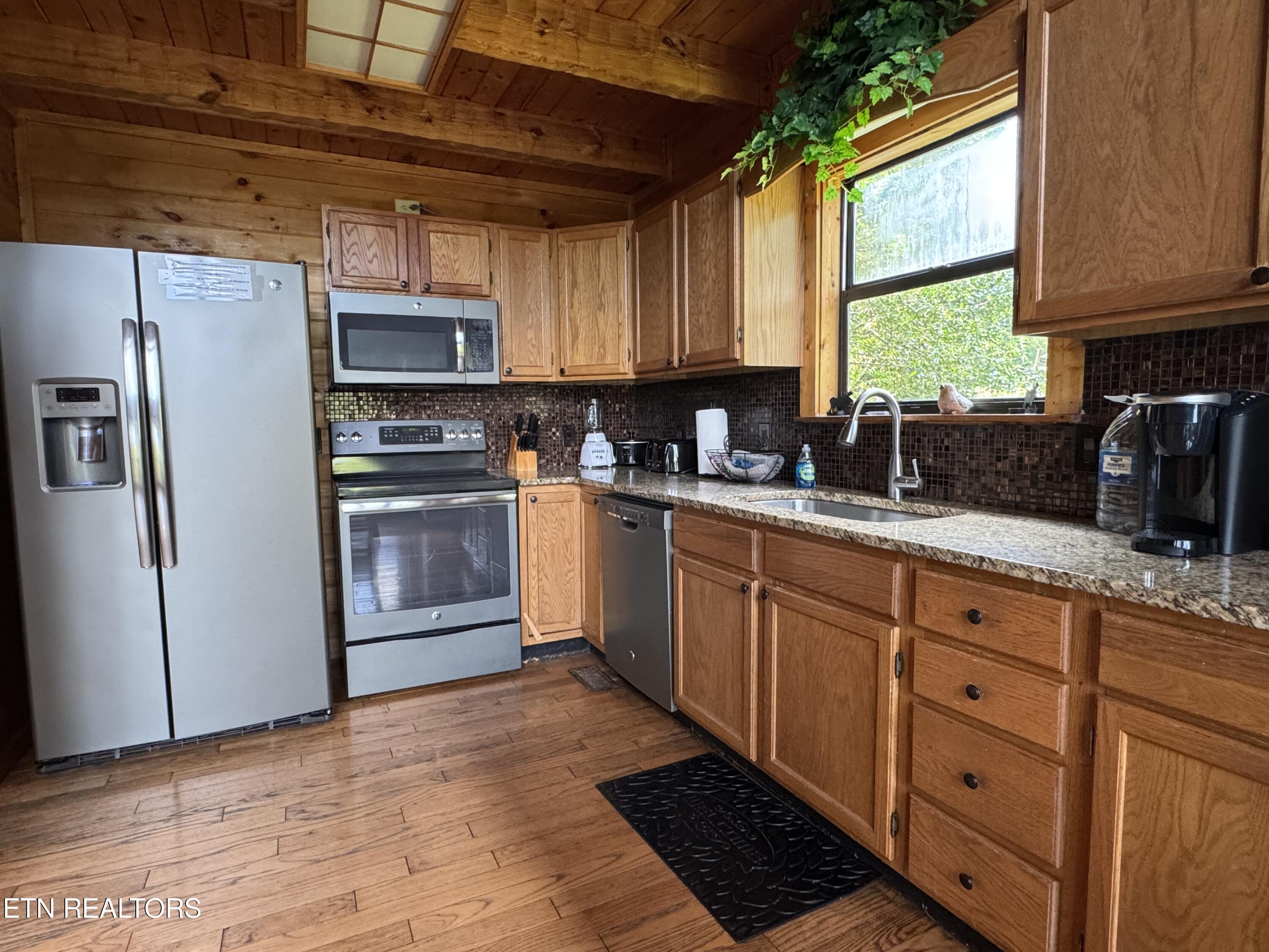 1640 Bench Mountain Way Sevierville TN 37862