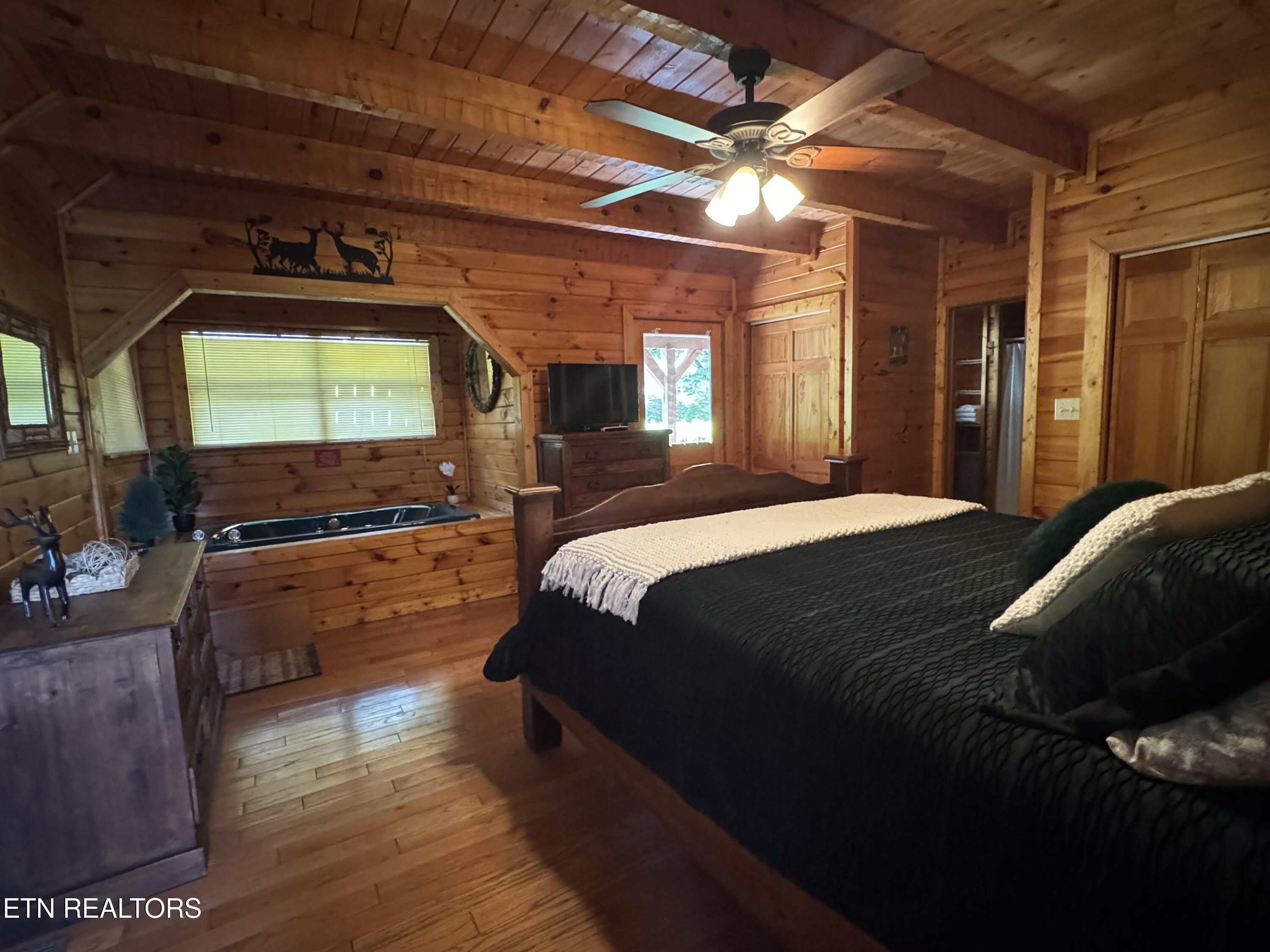 1640 Bench Mountain Way Sevierville TN 37862