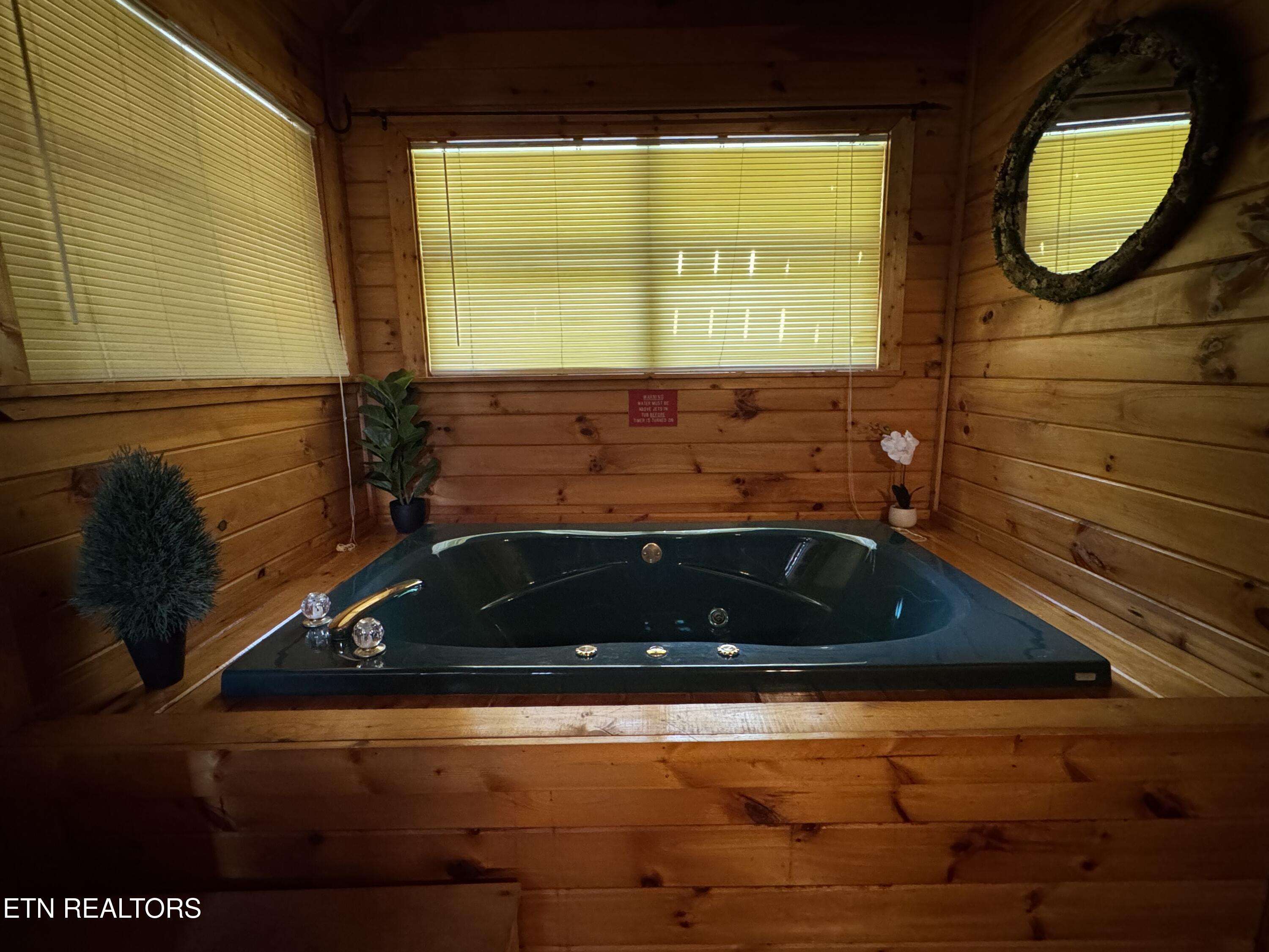 1640 Bench Mountain Way Sevierville TN 37862