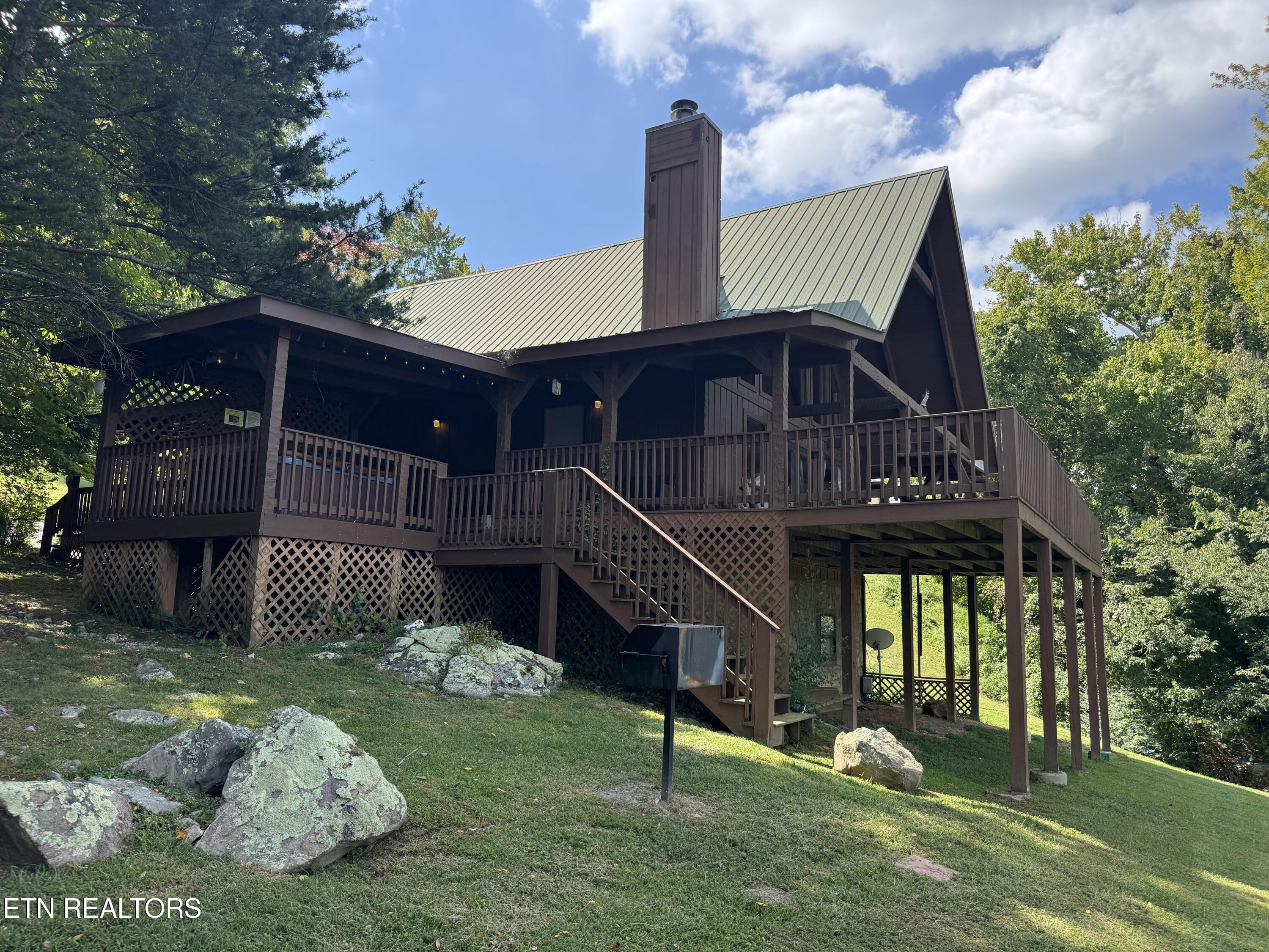 1640 Bench Mountain Way Sevierville TN 37862
