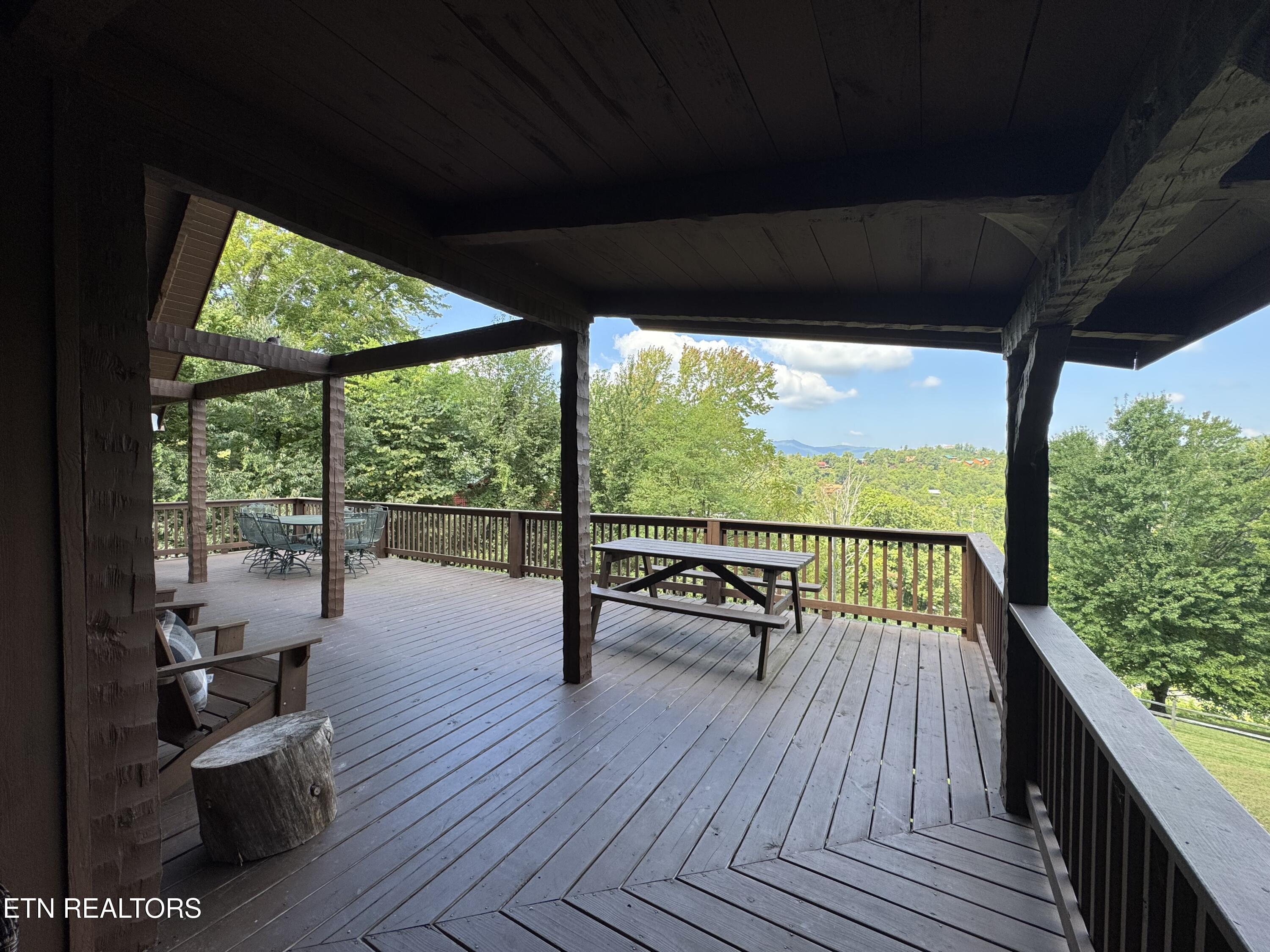 1640 Bench Mountain Way Sevierville TN 37862