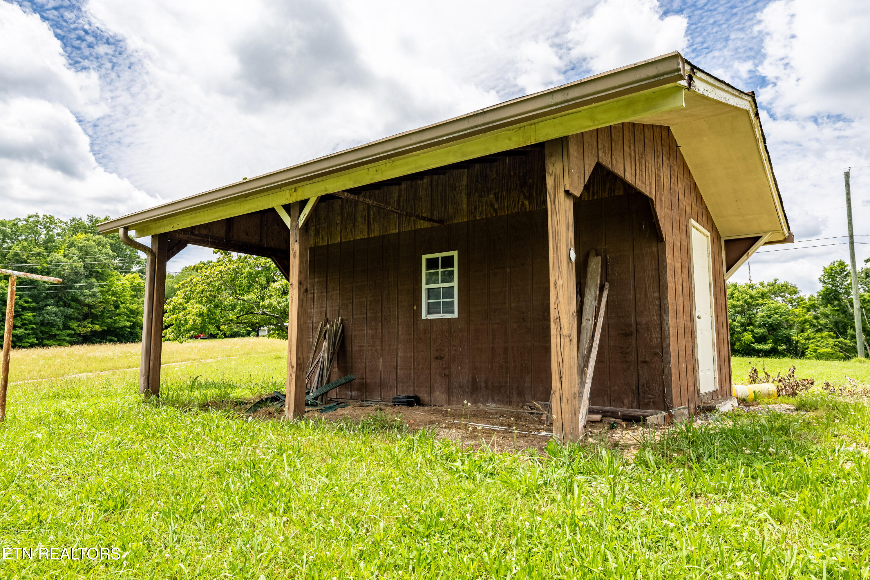 8055 Steekee Creek Road Loudon TN 37774