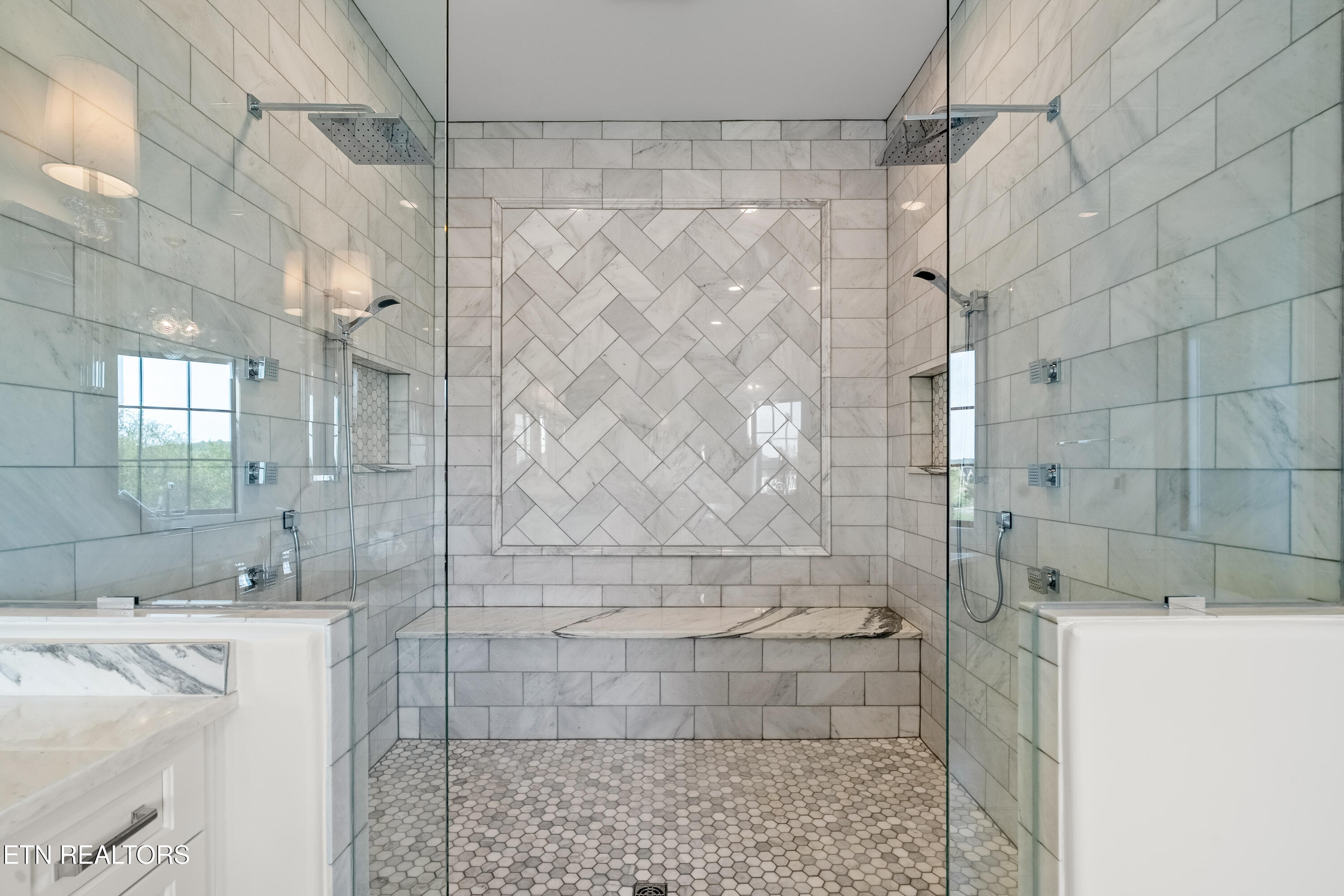 155 Amblecrest Drive Vonore TN 37885