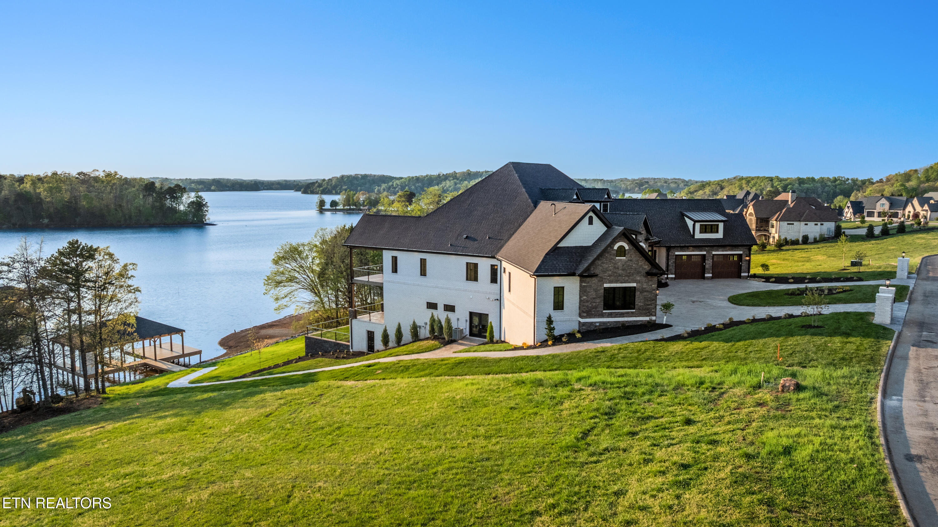 155 Amblecrest Drive Vonore TN 37885