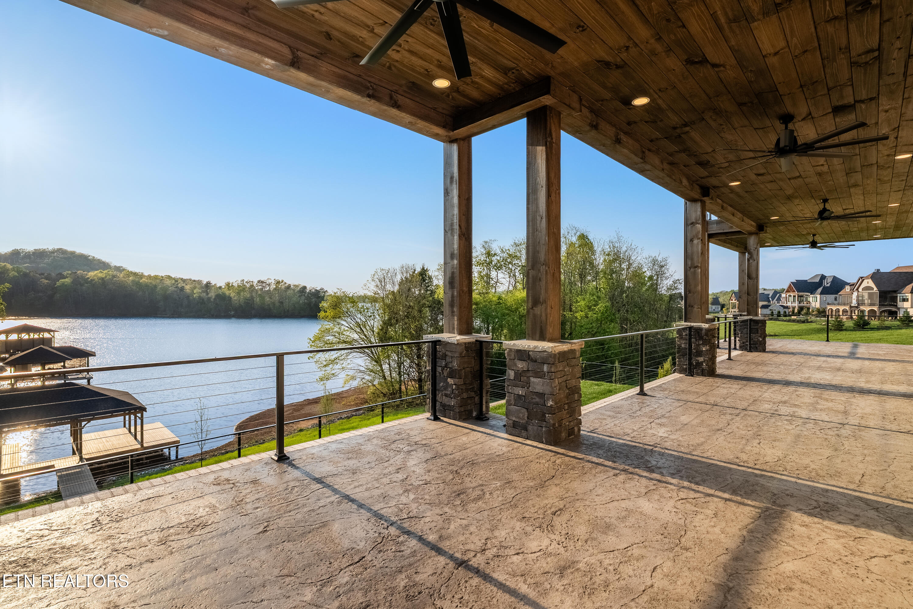 155 Amblecrest Drive Vonore TN 37885