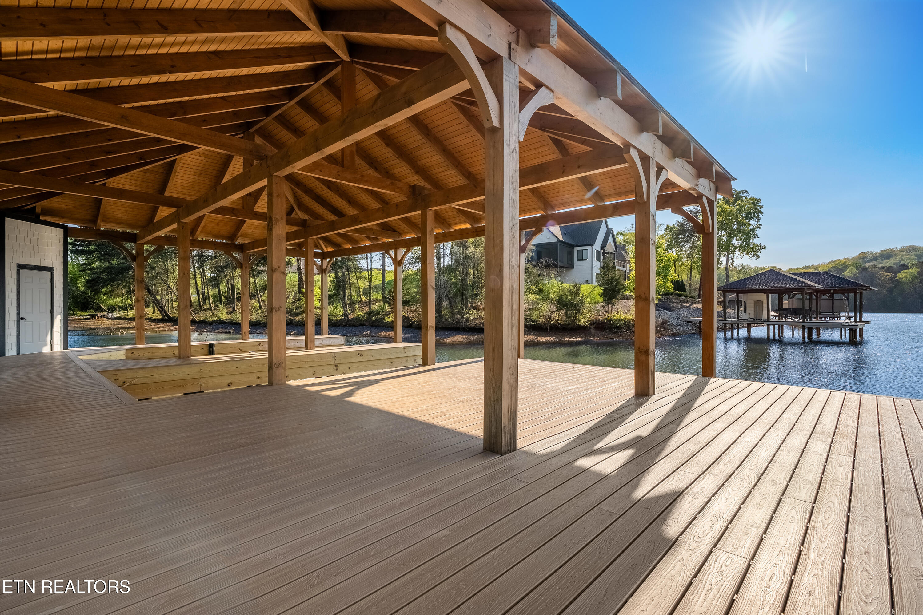 155 Amblecrest Drive Vonore TN 37885