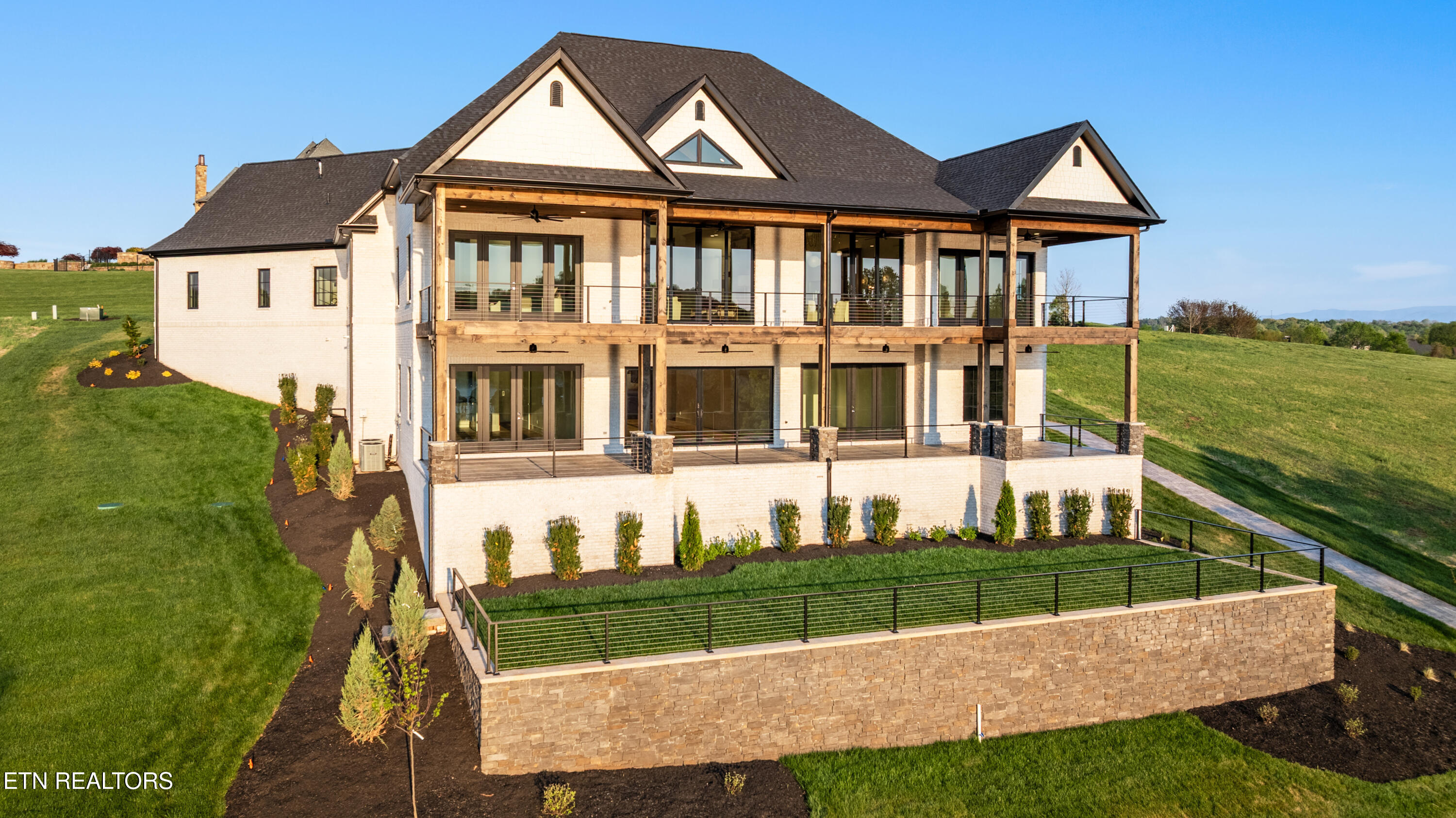 155 Amblecrest Drive Vonore TN 37885