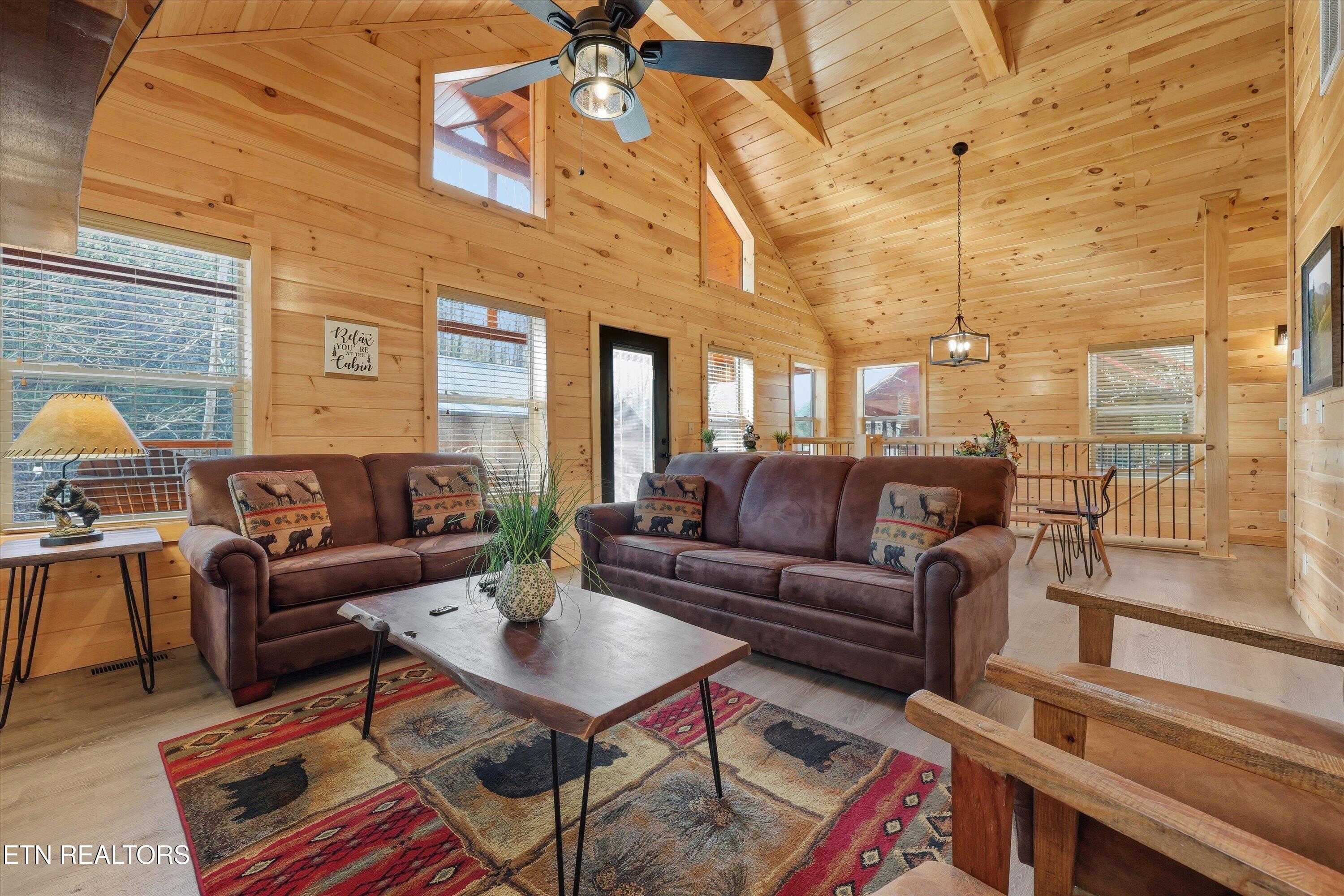 2395 Alpine Village Way Pigeon Forge TN 37863