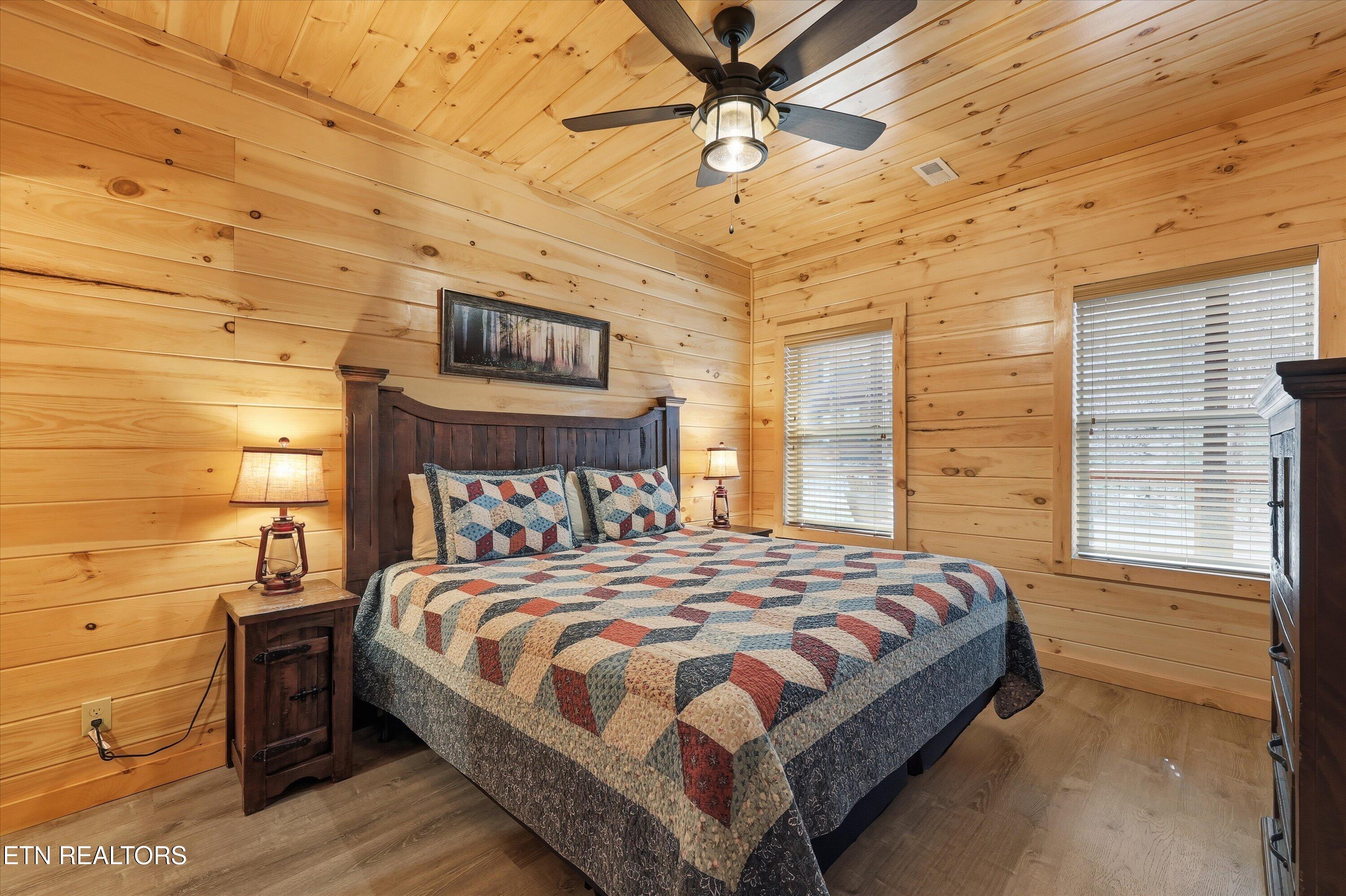 2395 Alpine Village Way Pigeon Forge TN 37863
