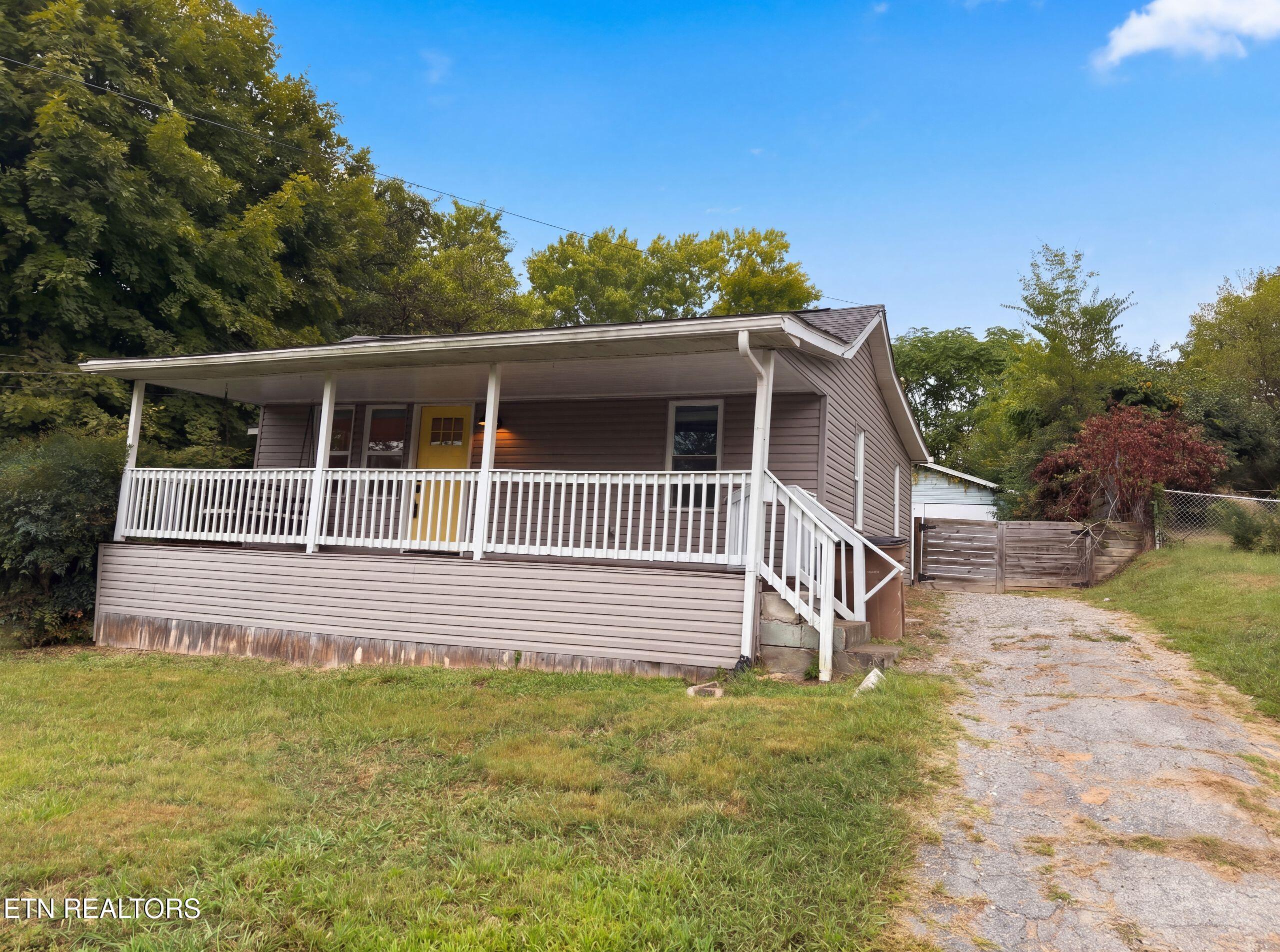 2111 Bernhurst Drive Knoxville TN 37918
