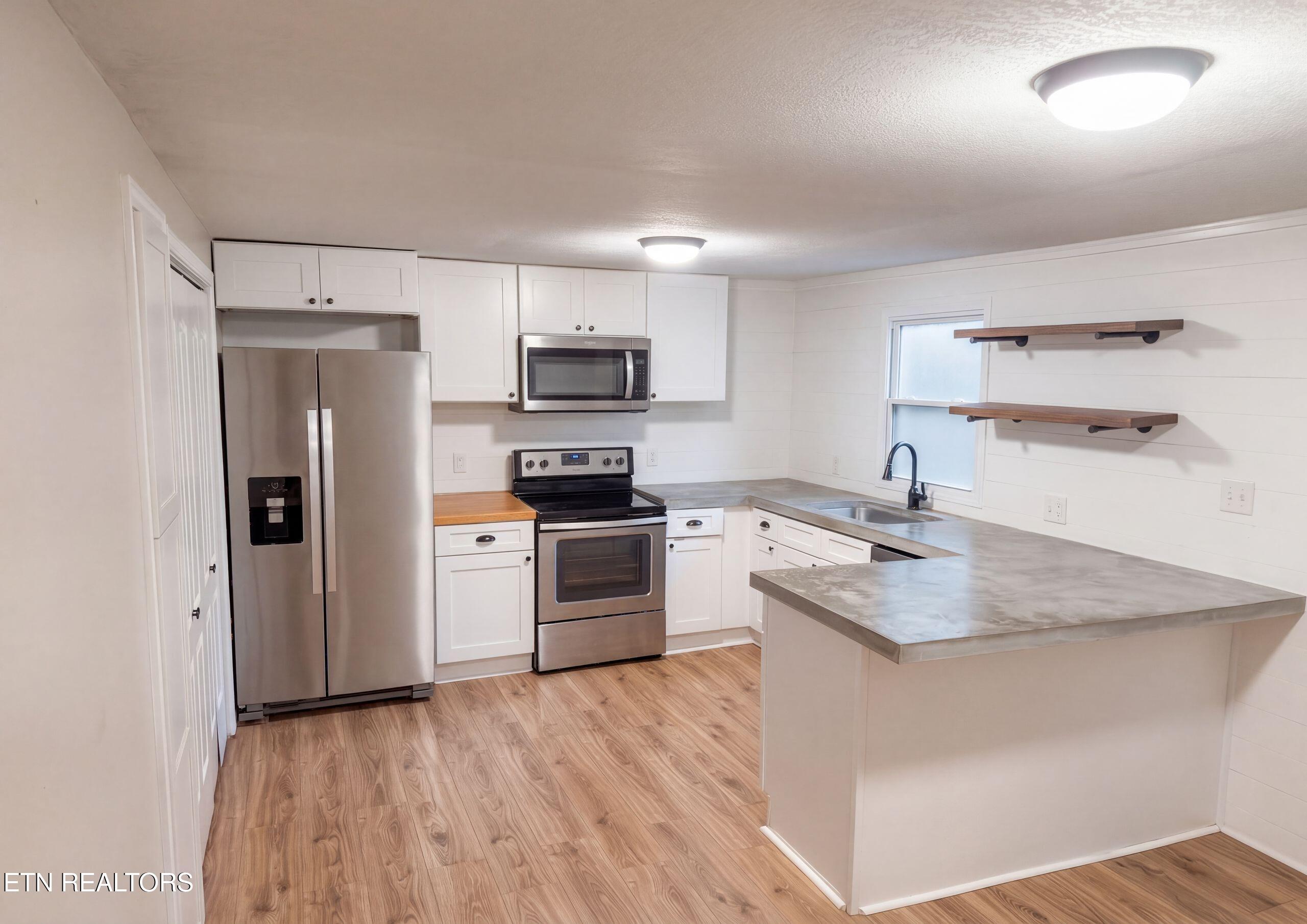 2111 Bernhurst Drive Knoxville TN 37918