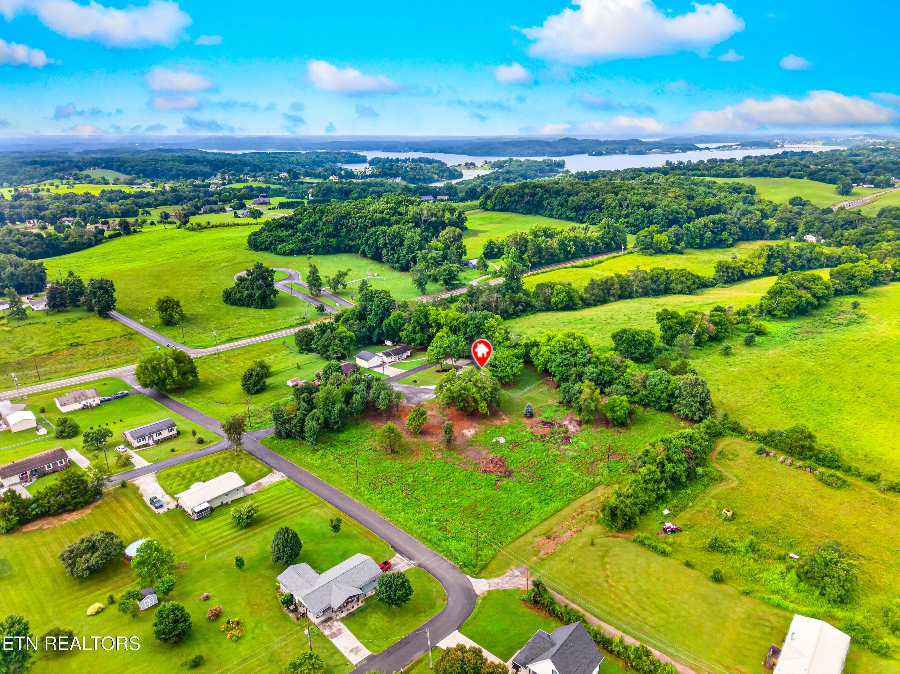 1712 Goddard Lane Dandridge TN 37725