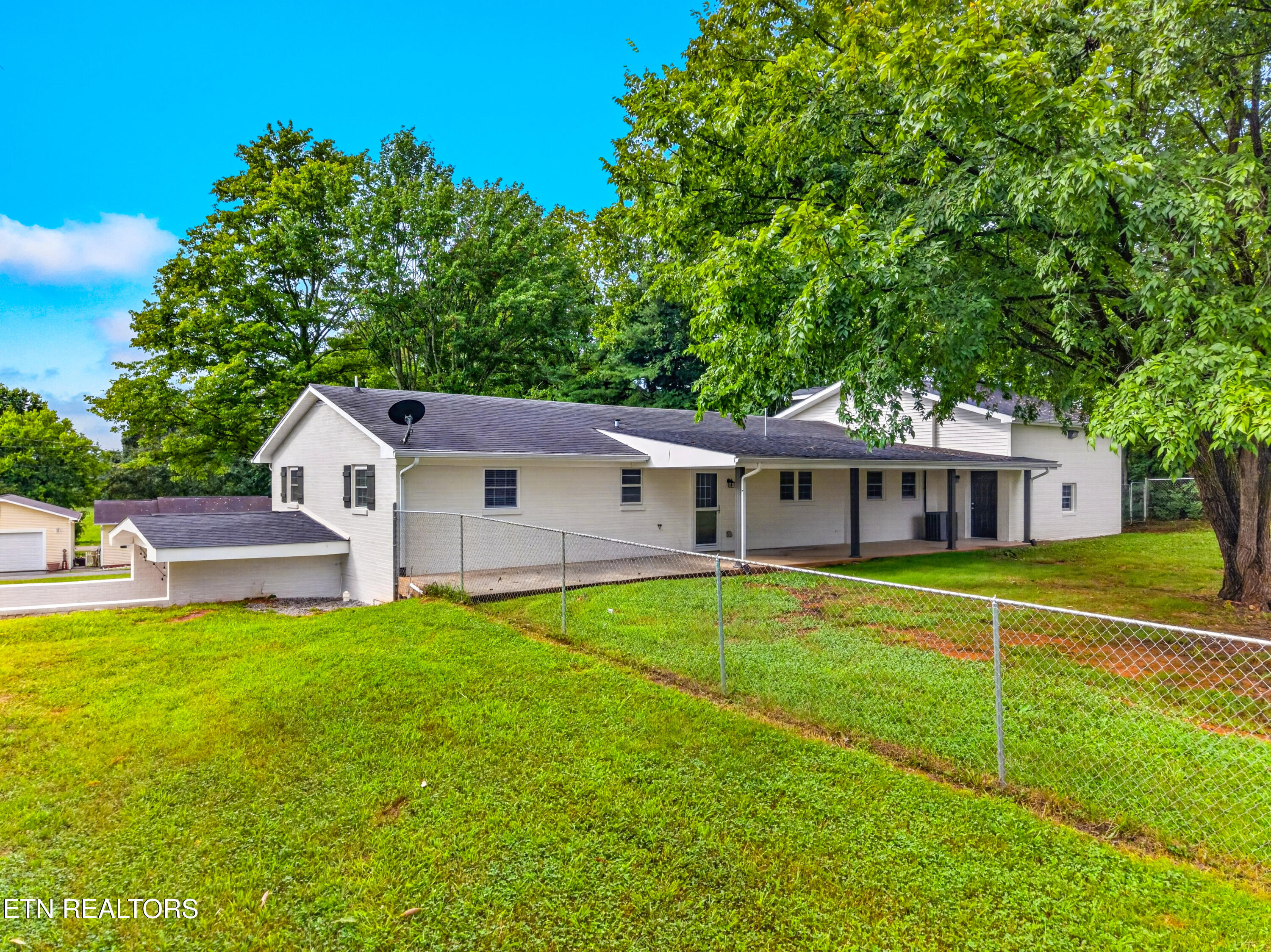 1712 Goddard Lane Dandridge TN 37725