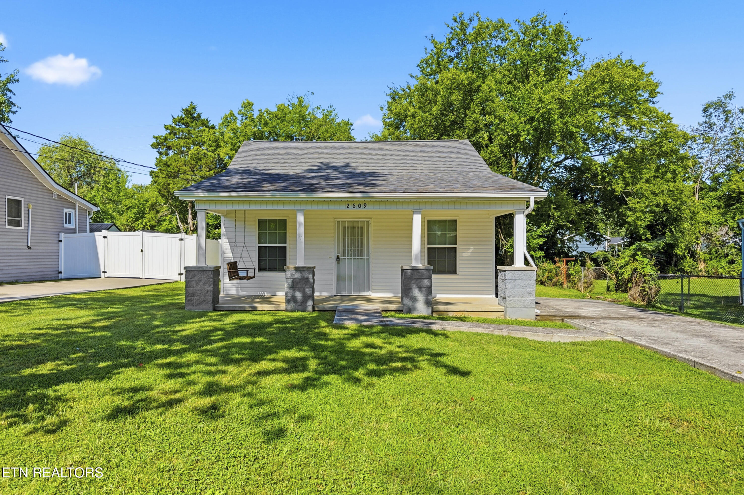 2609 NW Chillicothe St Street Knoxville TN 37921
