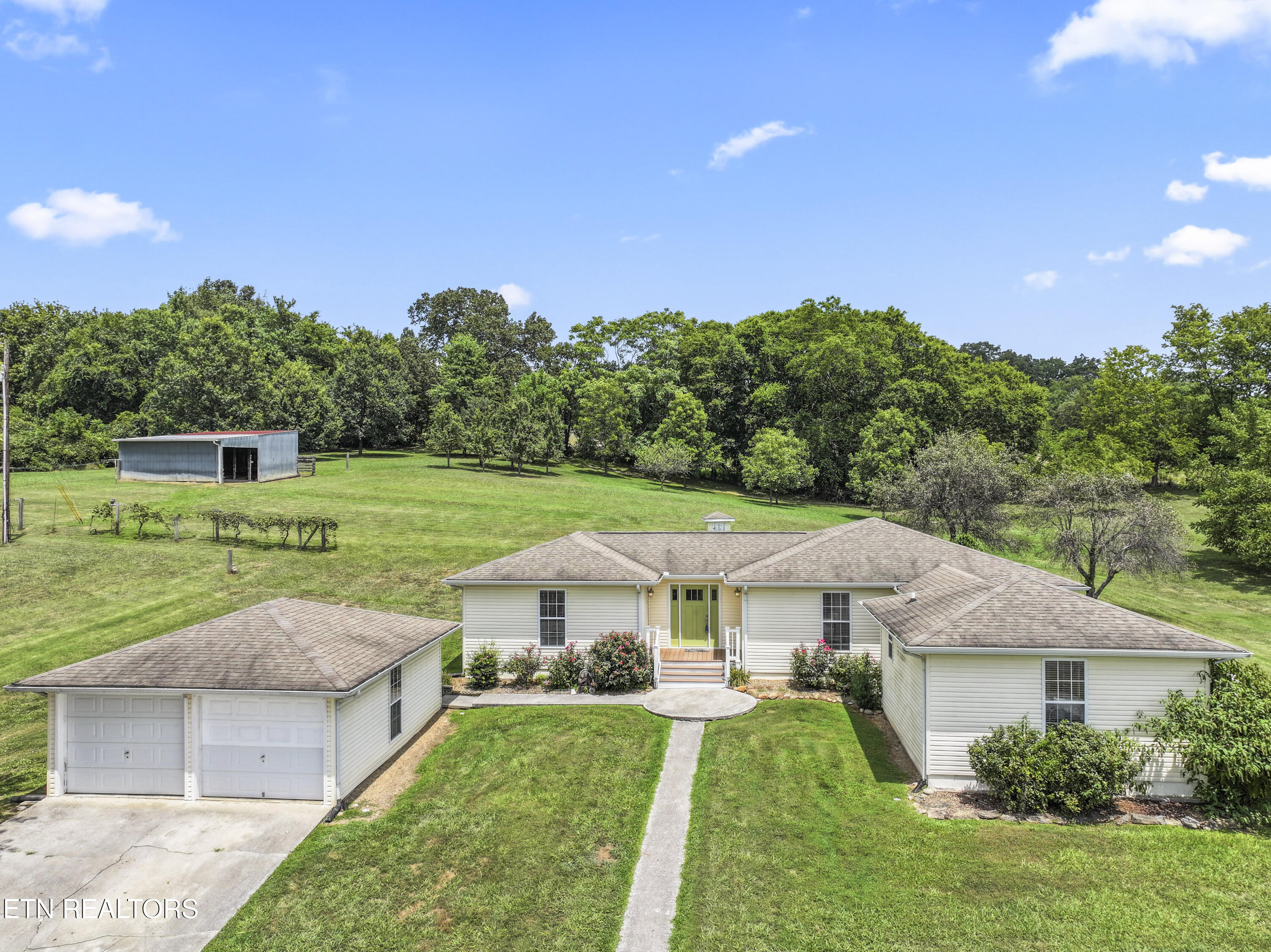 554 Briggs Road Dandridge TN 37725