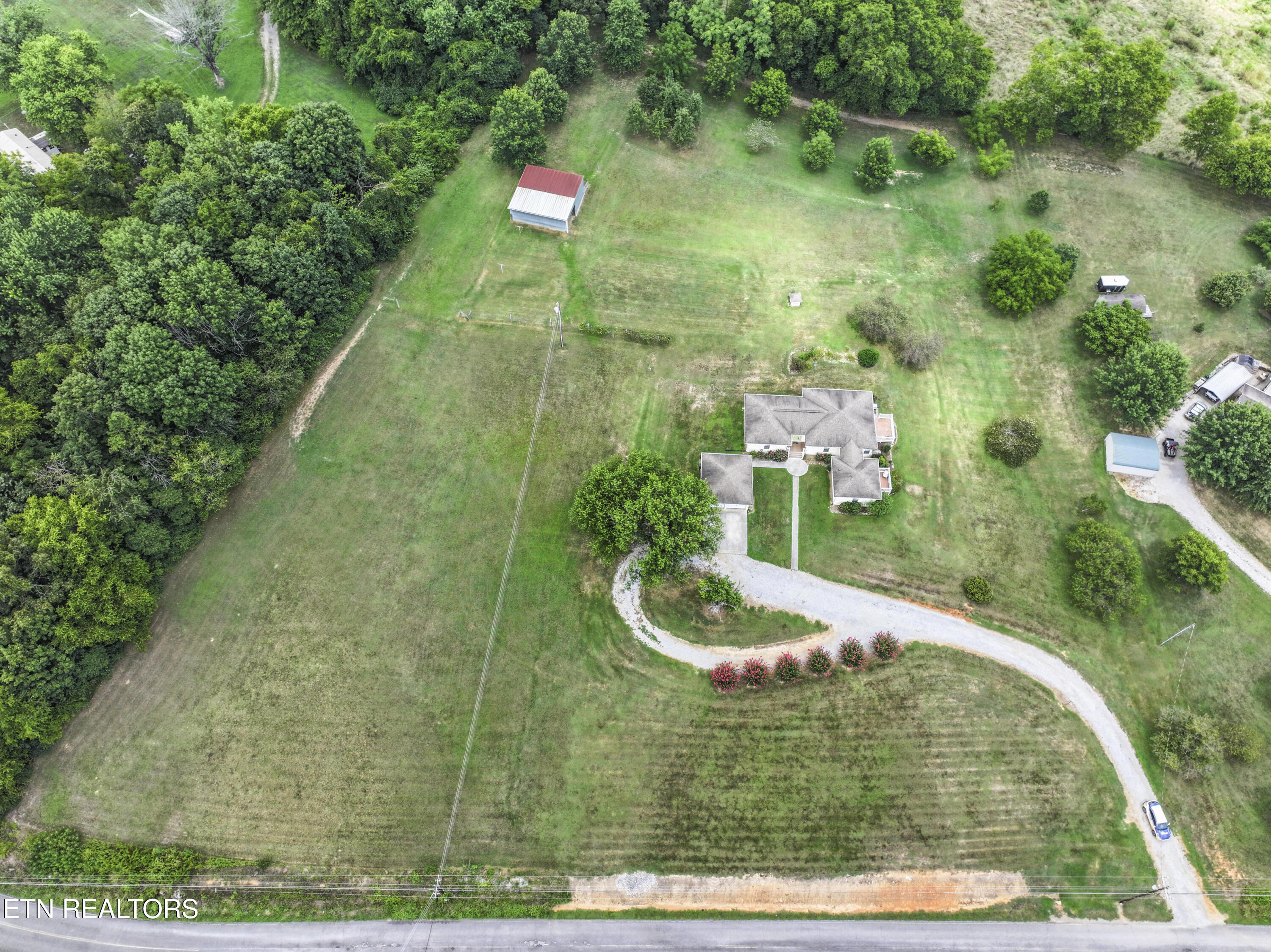 554 Briggs Road Dandridge TN 37725