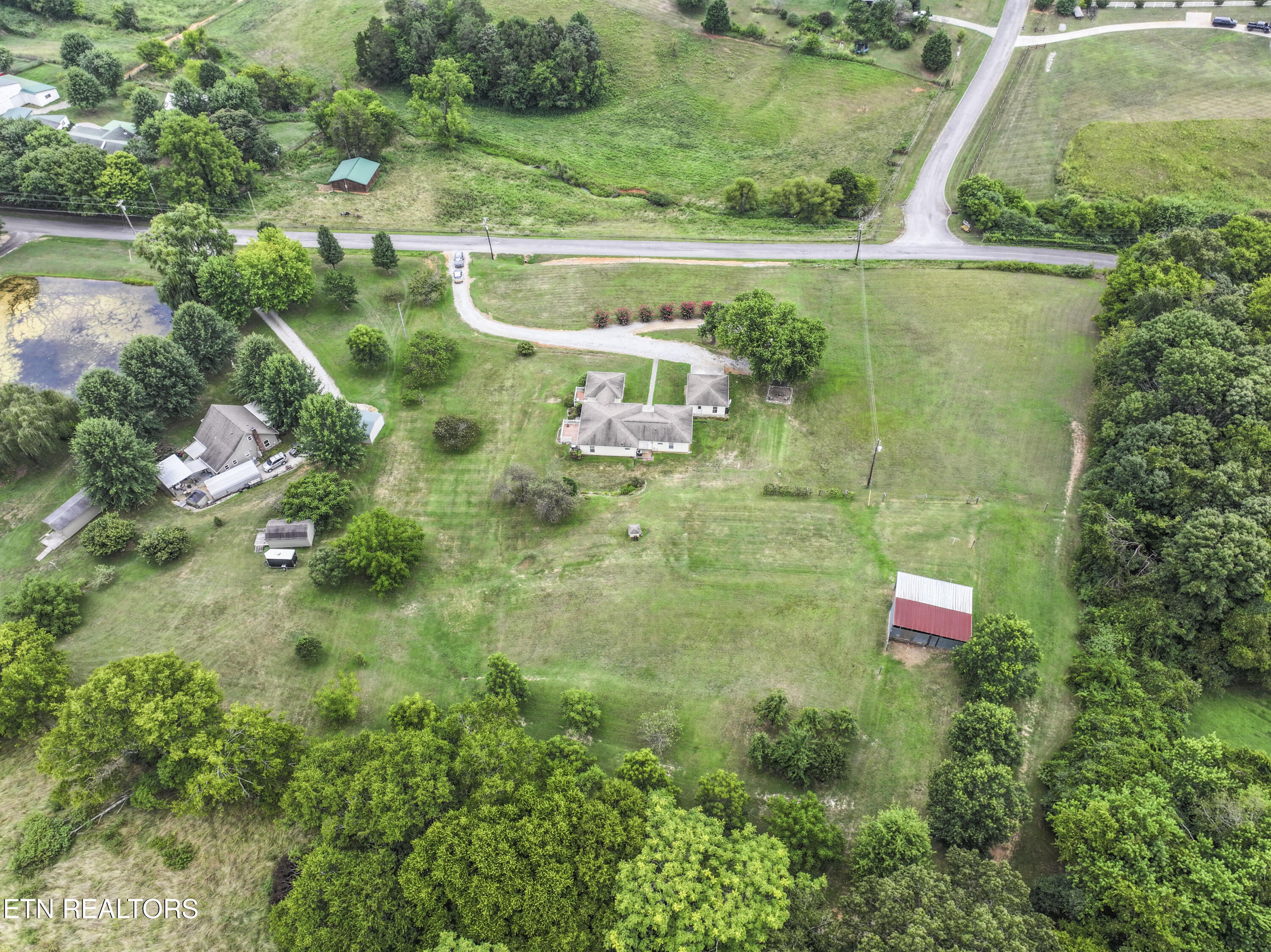 554 Briggs Road Dandridge TN 37725