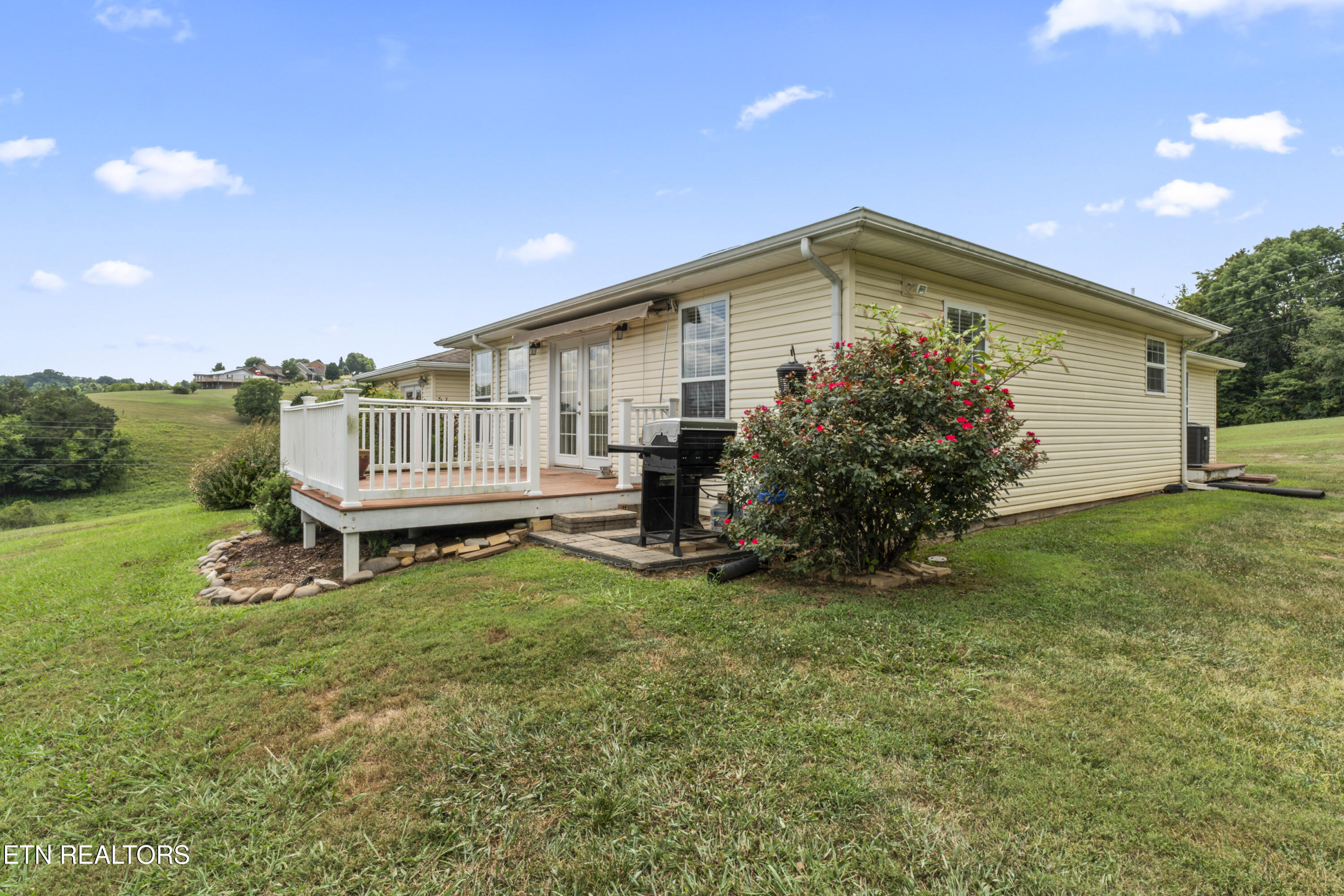 554 Briggs Road Dandridge TN 37725