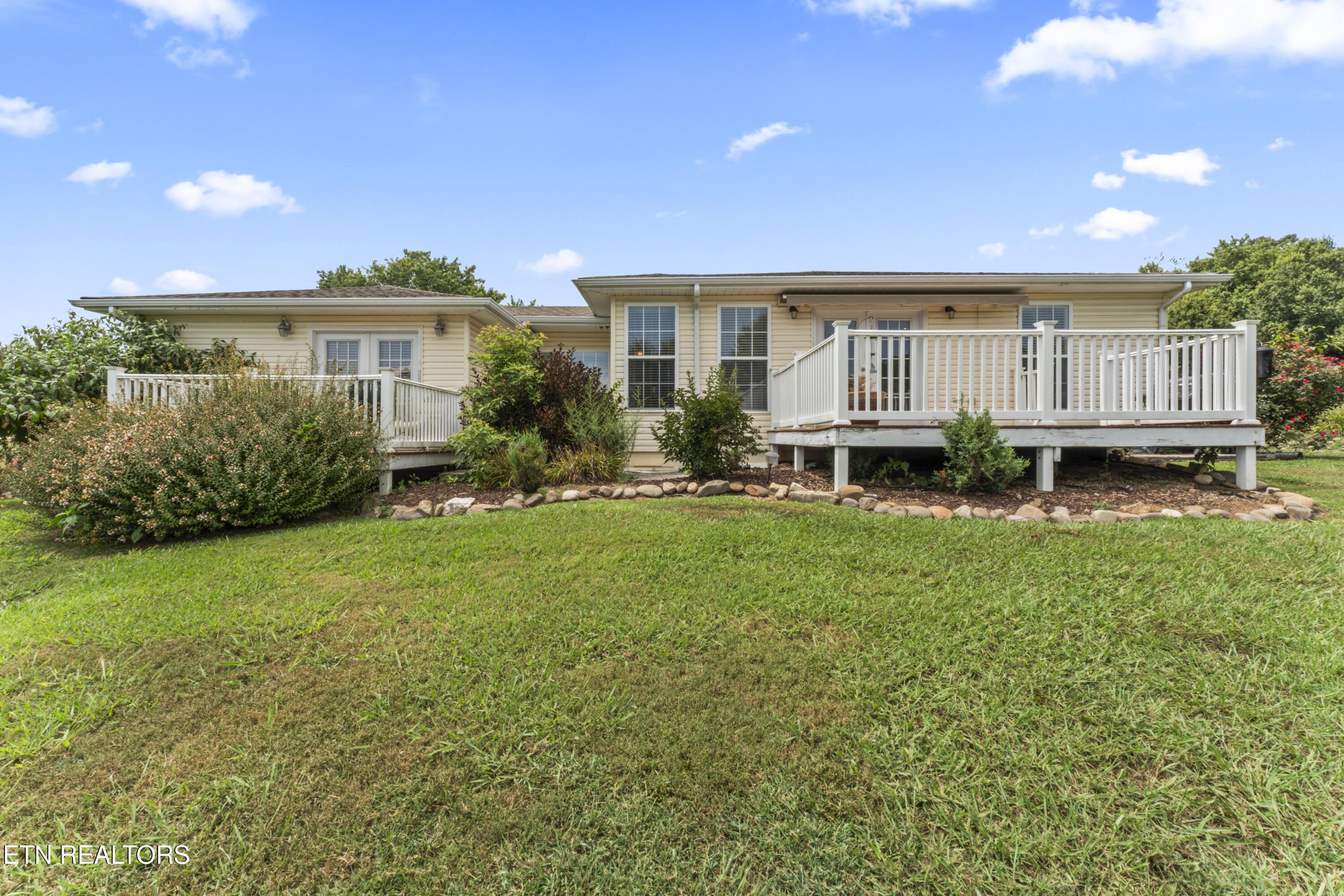 554 Briggs Road Dandridge TN 37725