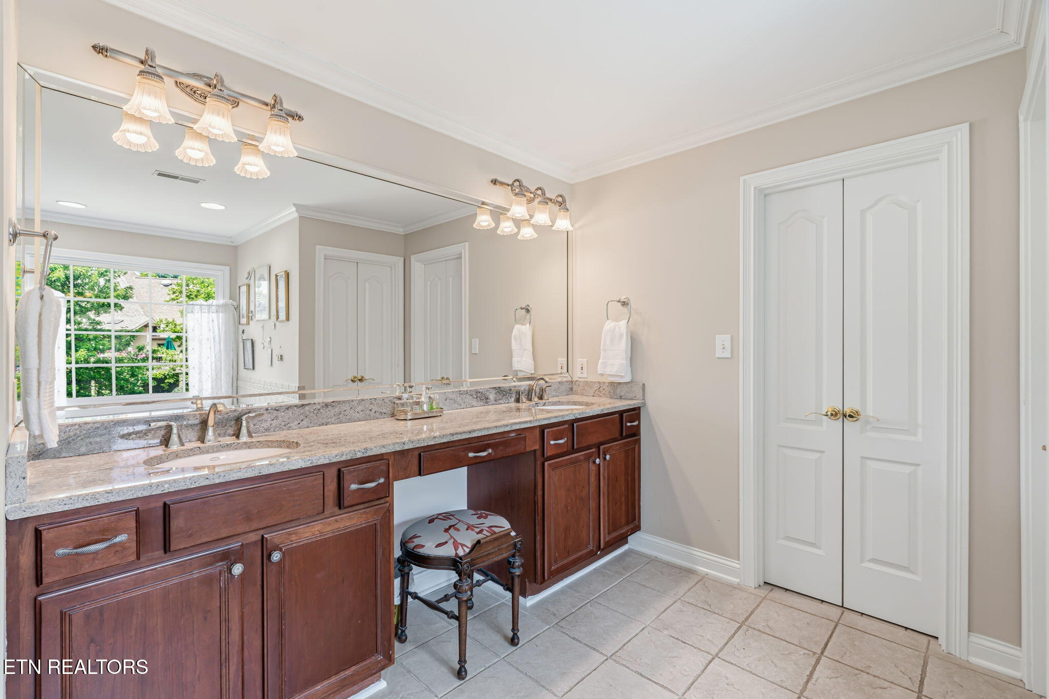1840 Regents Park Road Knoxville TN 37922
