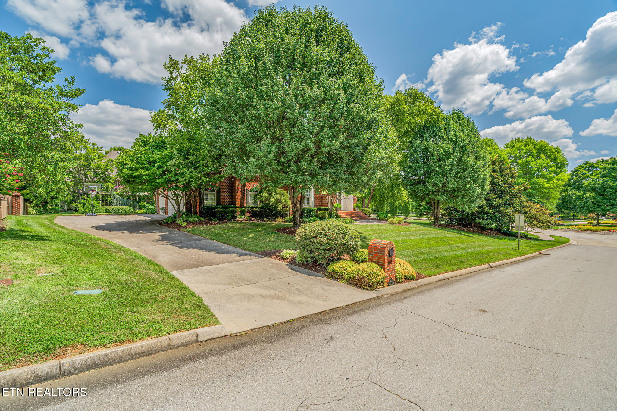 1840 Regents Park Road Knoxville TN 37922
