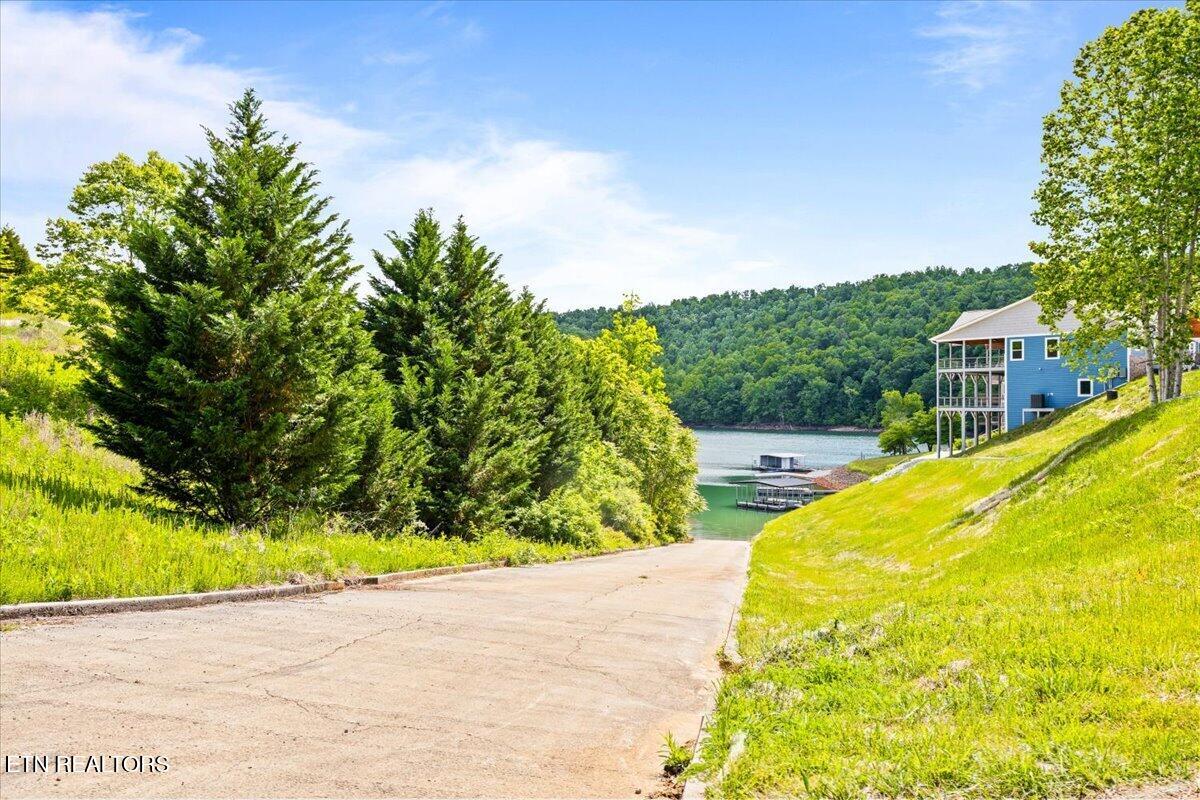 207 Cameron Loop Lane Lafollette TN 37766